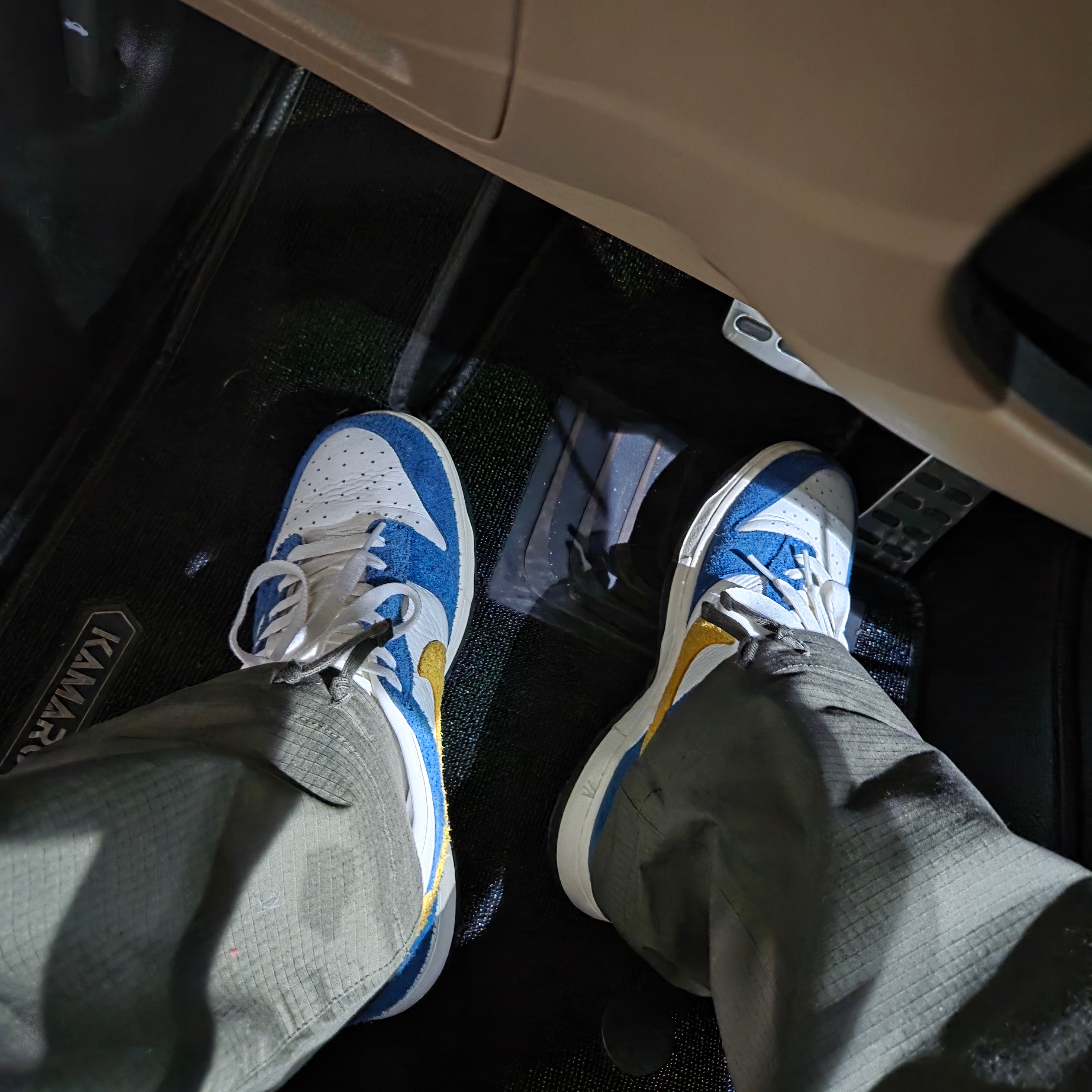 Nike x Kasina Dunk Low 80's Bus 착용 스타일
