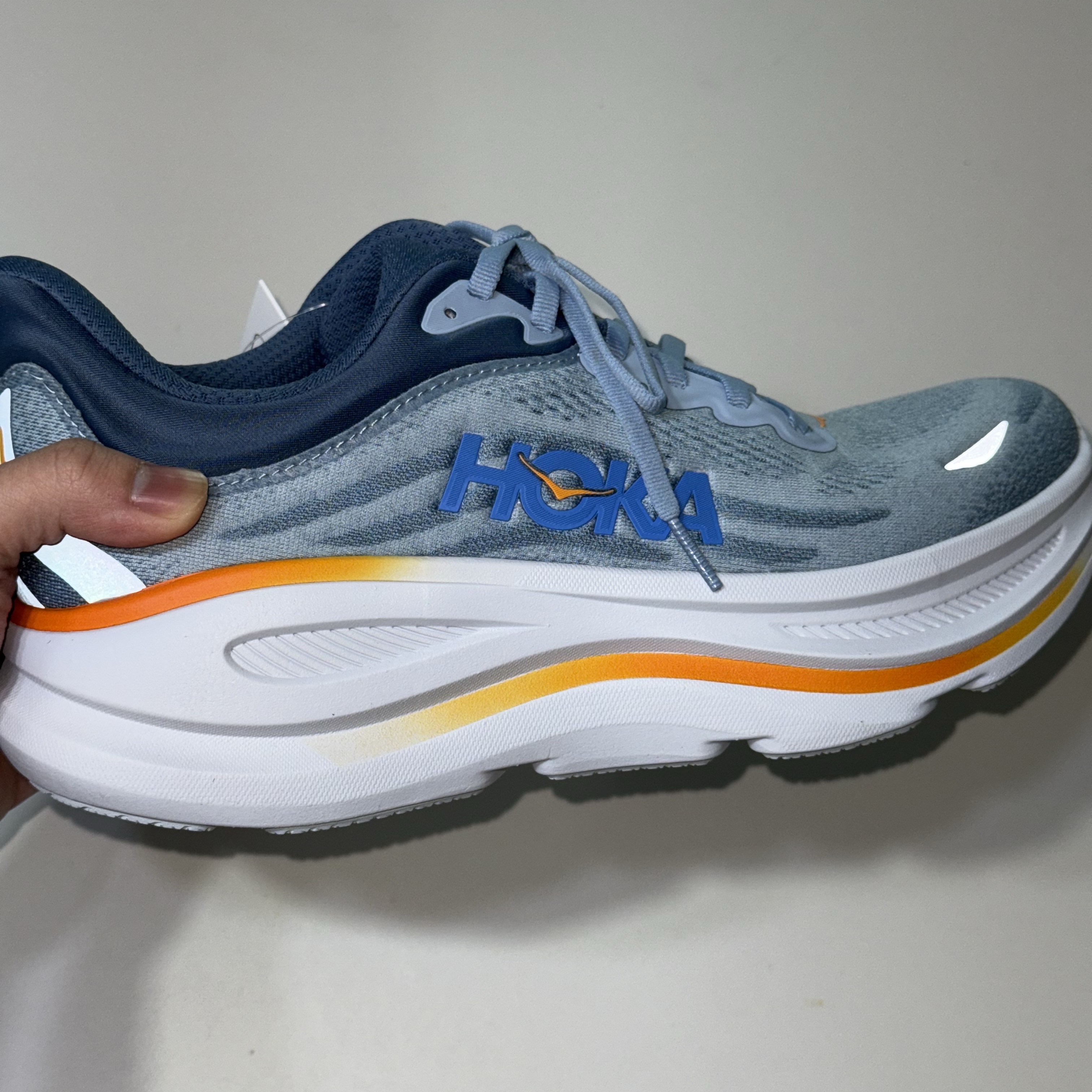 Hoka Bondi 9 Drizzle Downpour - Wide 착용 스타일 - 2