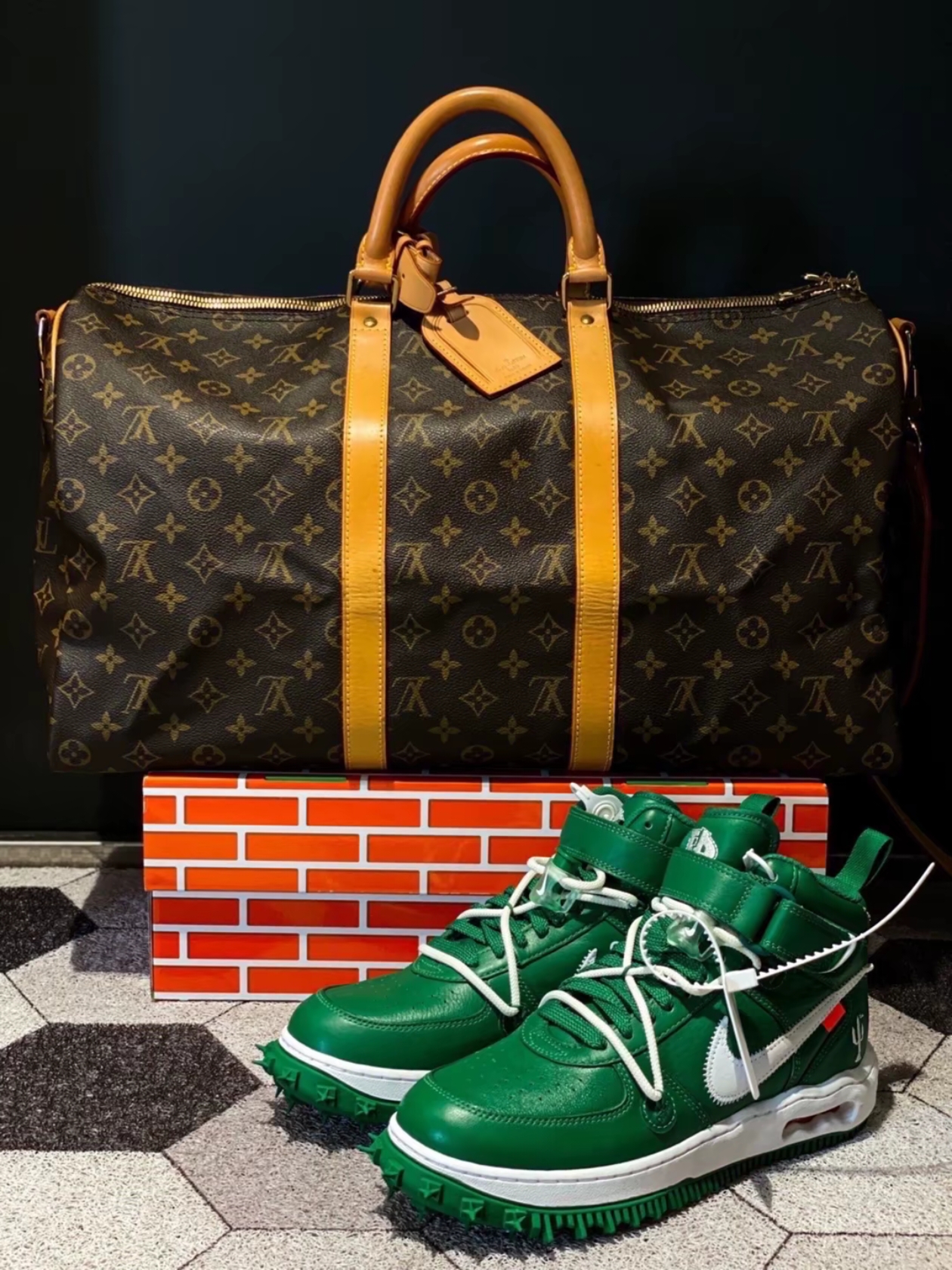 Nike x Off-White Air Force 1 Mid SP Leather Pine Green 착용 스타일
