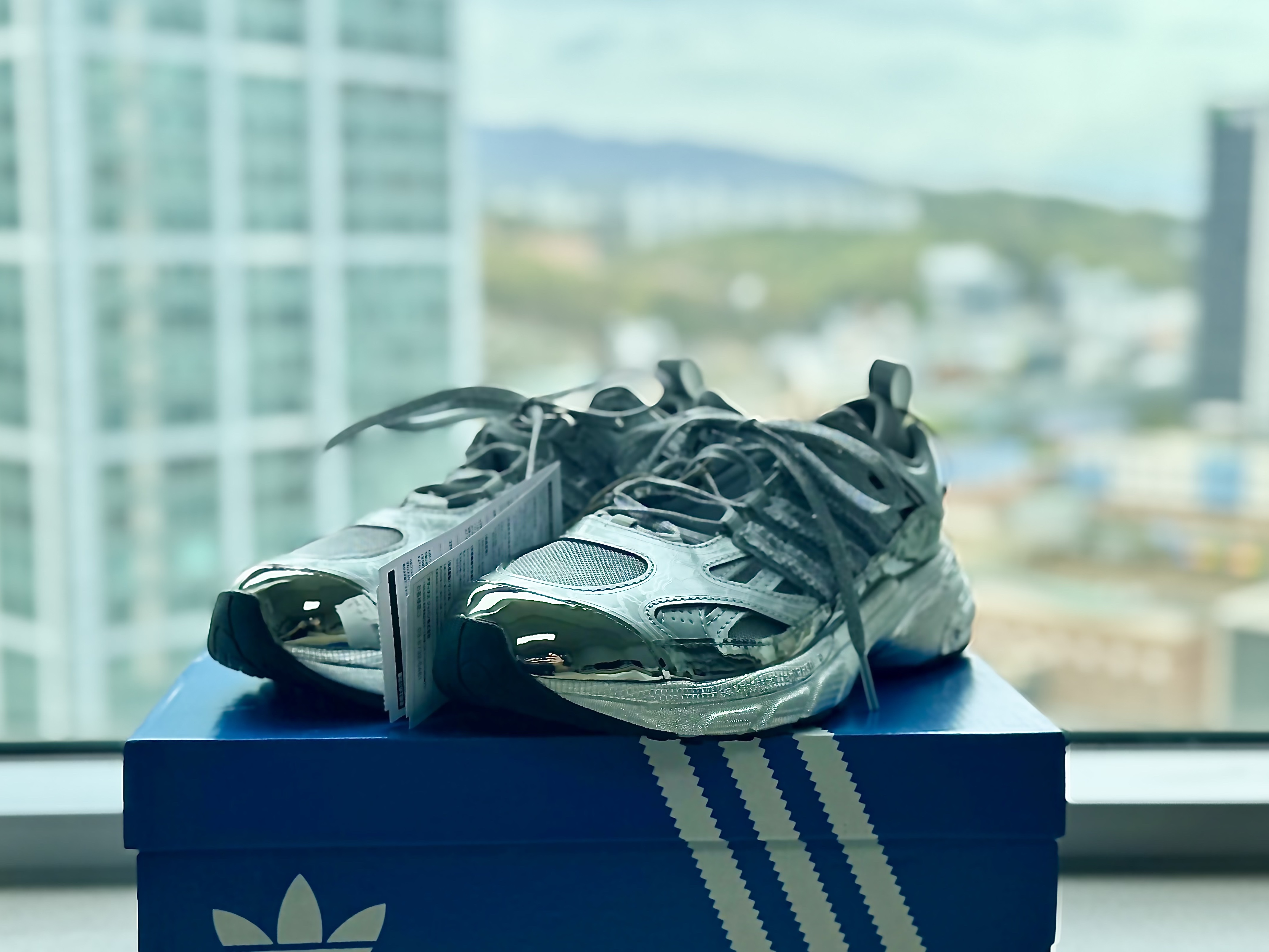(W) Adidas Adistar Pose Silver Metallic Matte Silver 착용 스타일