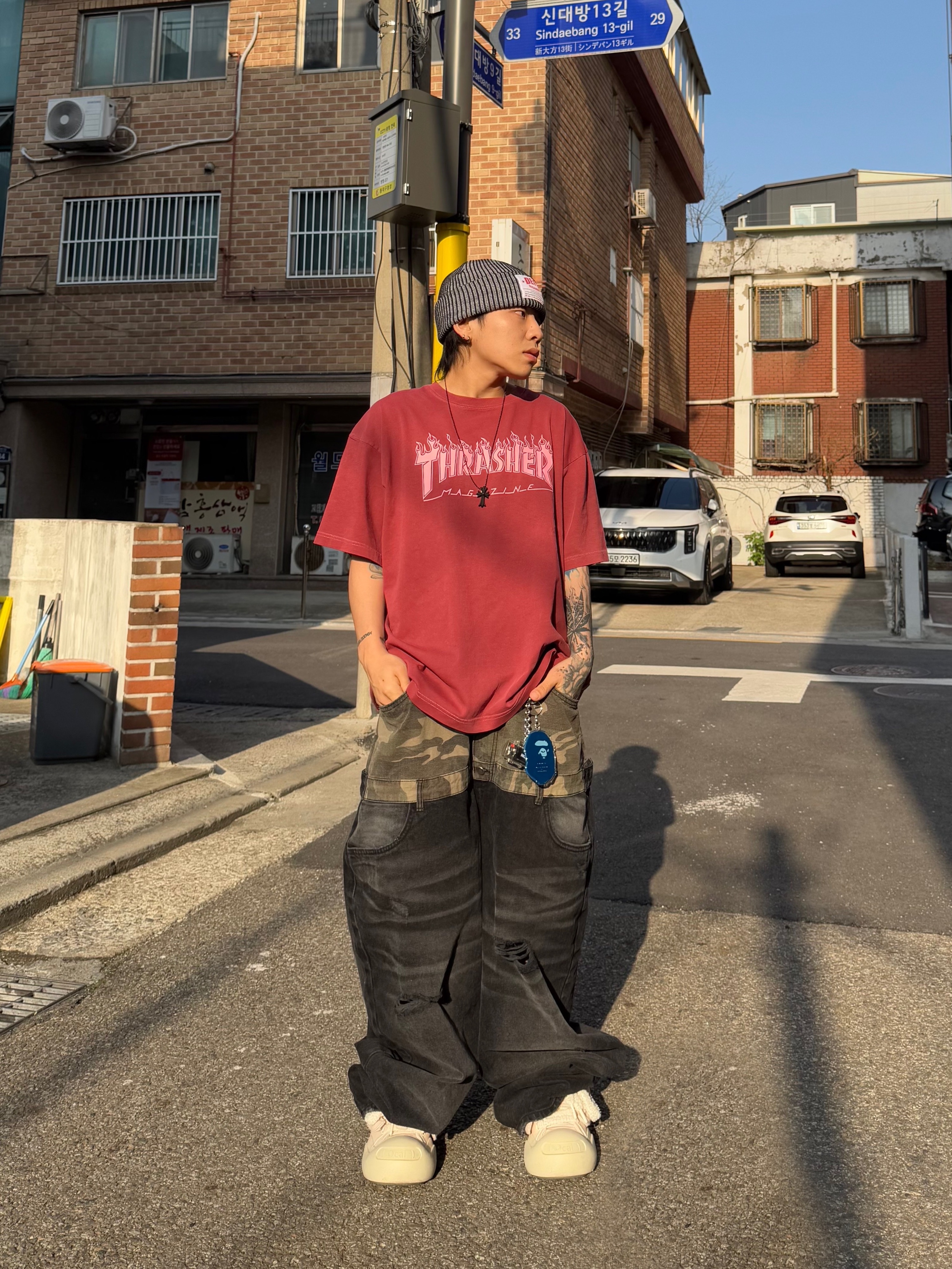 DEFGARMENTS Label Point Rib Beanie Black 착용 스타일 - 2