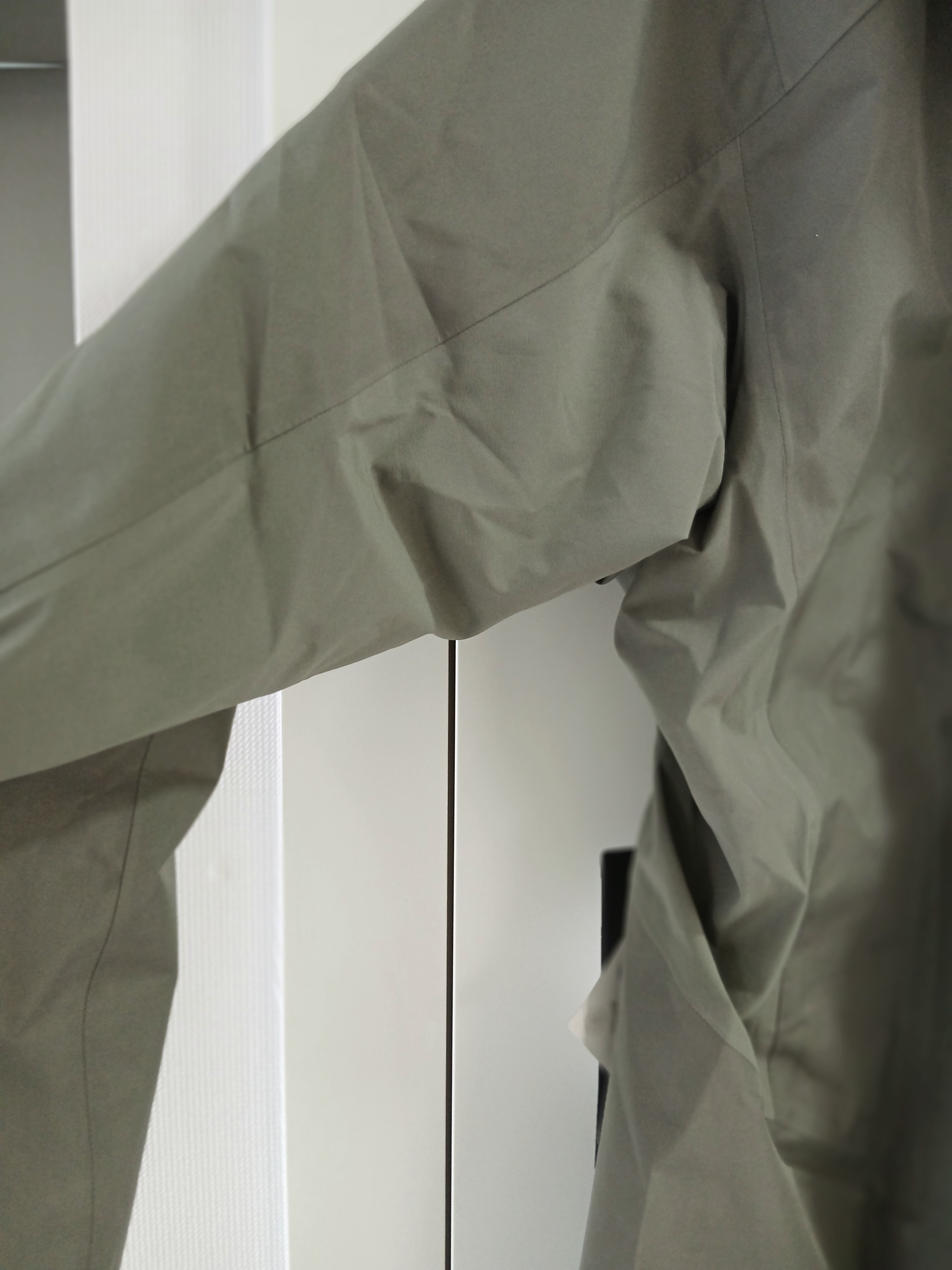 Arc'teryx Solano Hoody Black, Arc'teryx Solano Hoody Black 착용 스타일 - 8