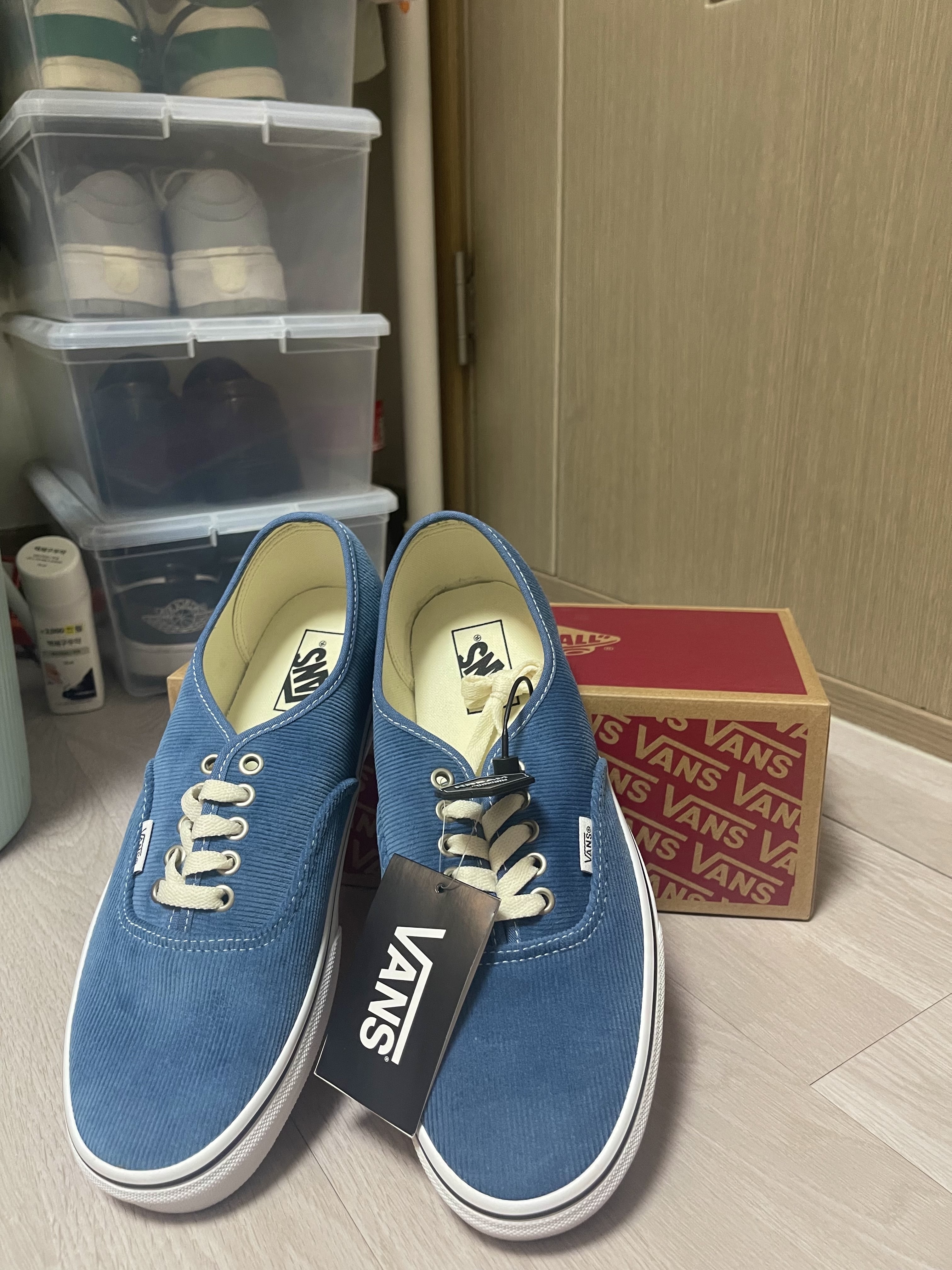 Vans Authentic Corduroy Blue 착용 스타일 - 2