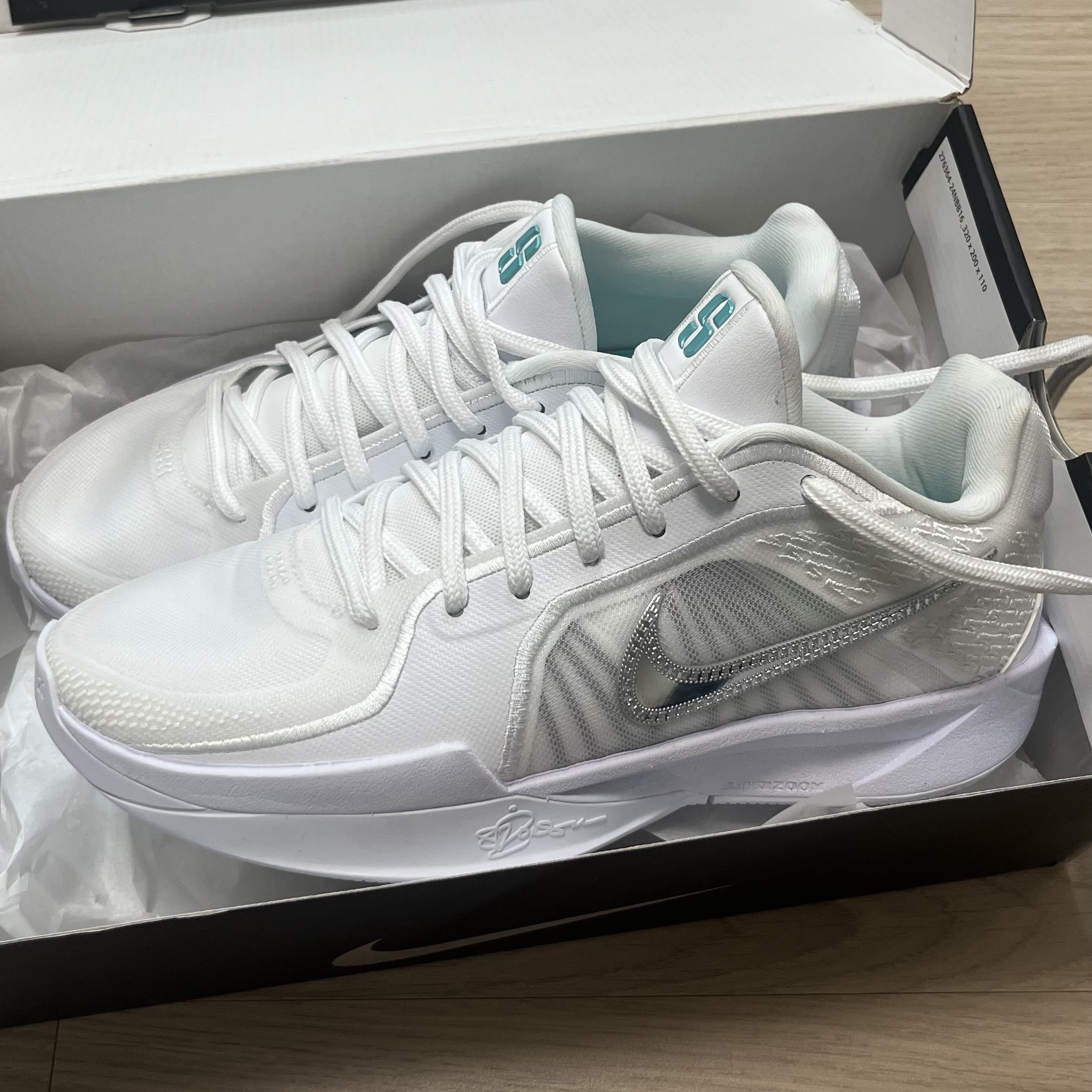 Nike Sabrina 2 EP White Metallic Silver 착용 스타일