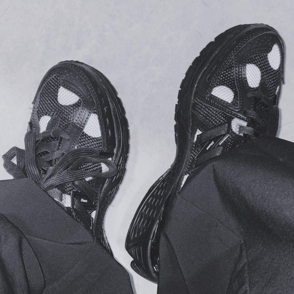 Punch Drunk Parties GhostMark Wind Jacket BLACK, New Balance 1906R Polka Dot Black 착용 스타일 - 4