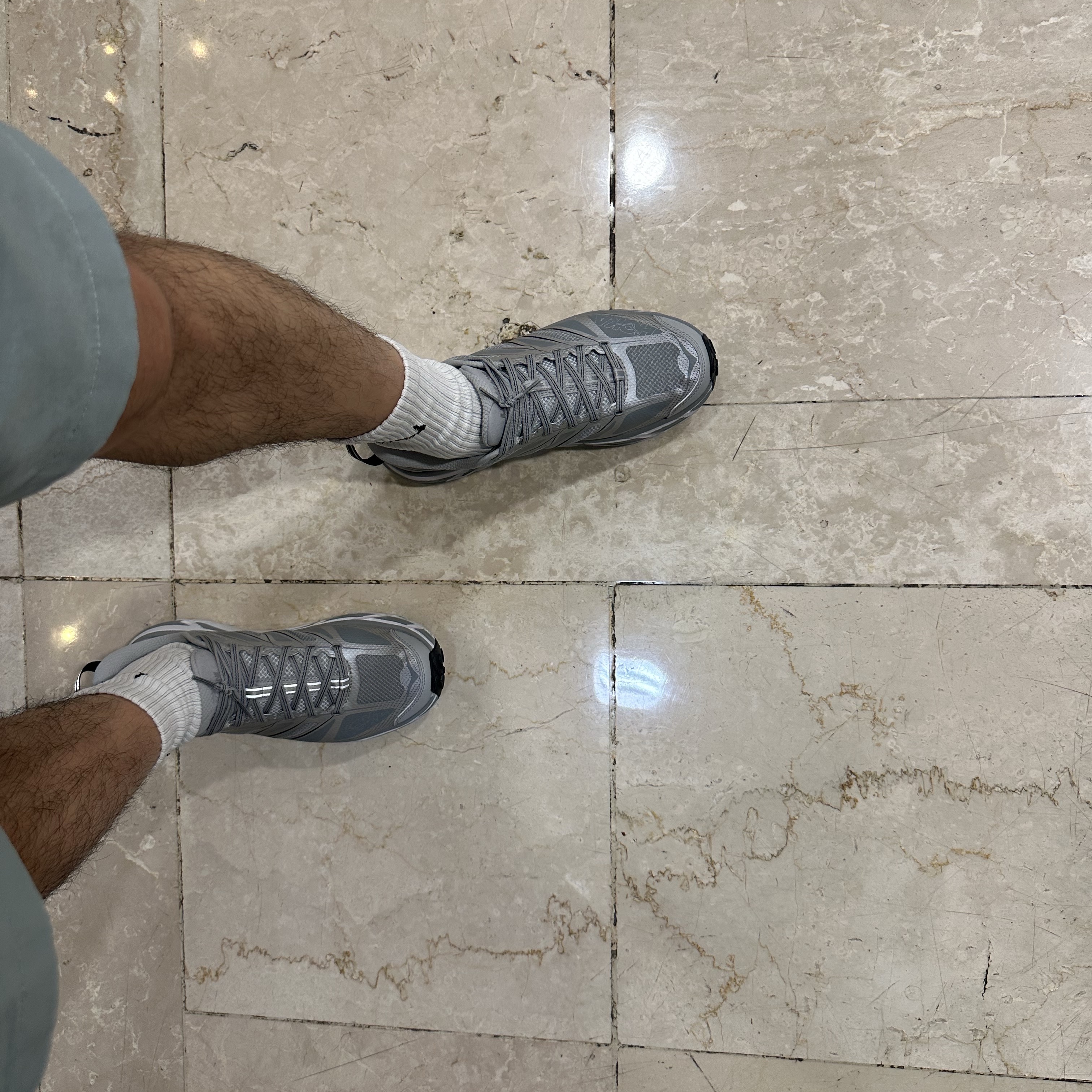 Hoka Mafate Speed 2 Stellar Grey Galactic Grey 착용 스타일