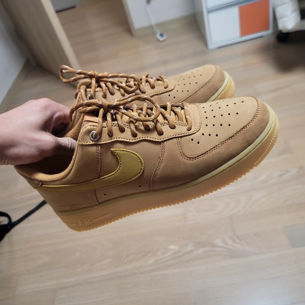 Nike Air Force 1 '07 WB Flax 착용 스타일 - 2