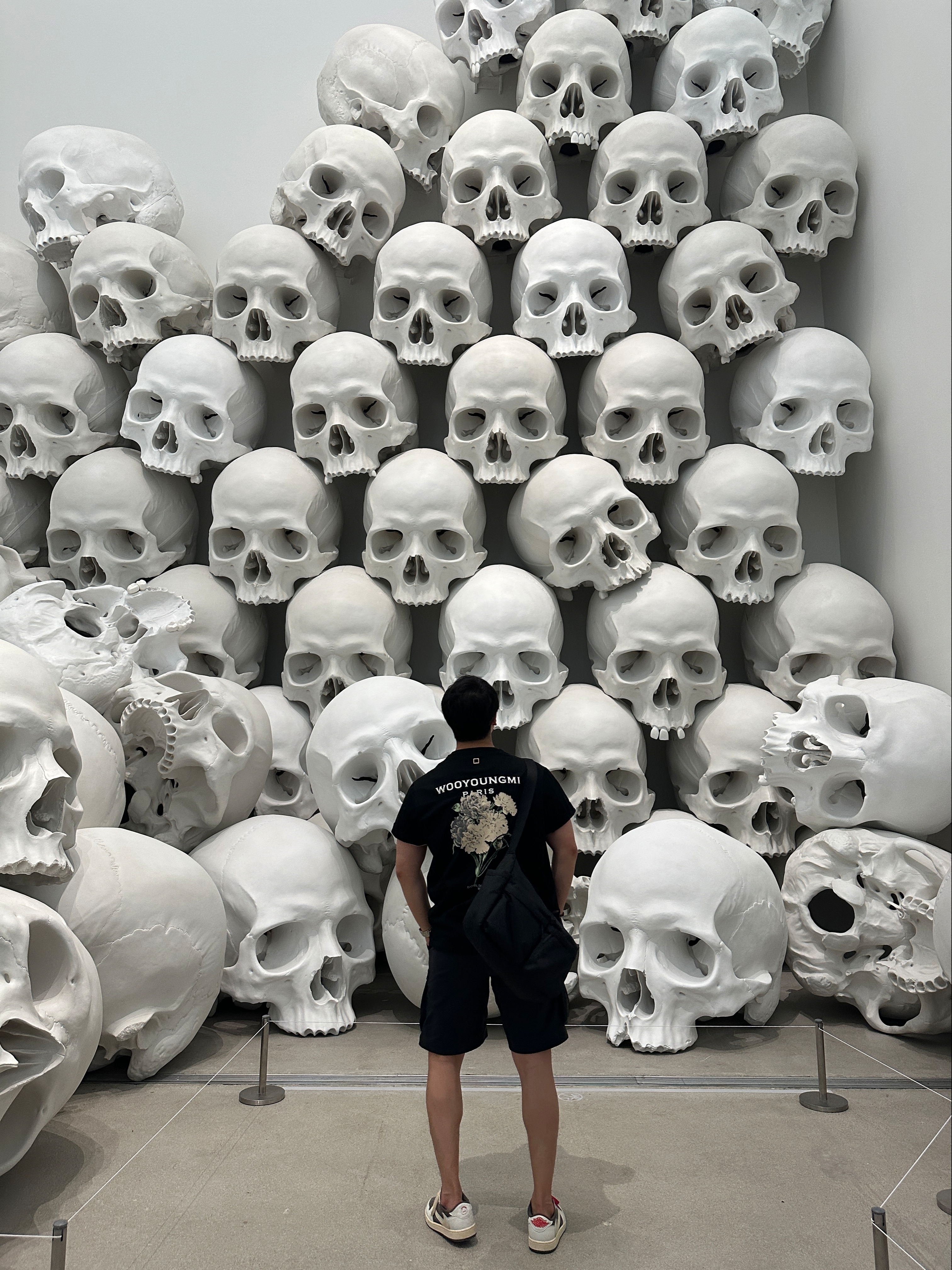 Wooyoungmi Flower Print Back Logo T-Shirt Black - 21SS, Nike ACG Smith Summit Cargo Pants Black Anthracite - Asia 착용 스타일