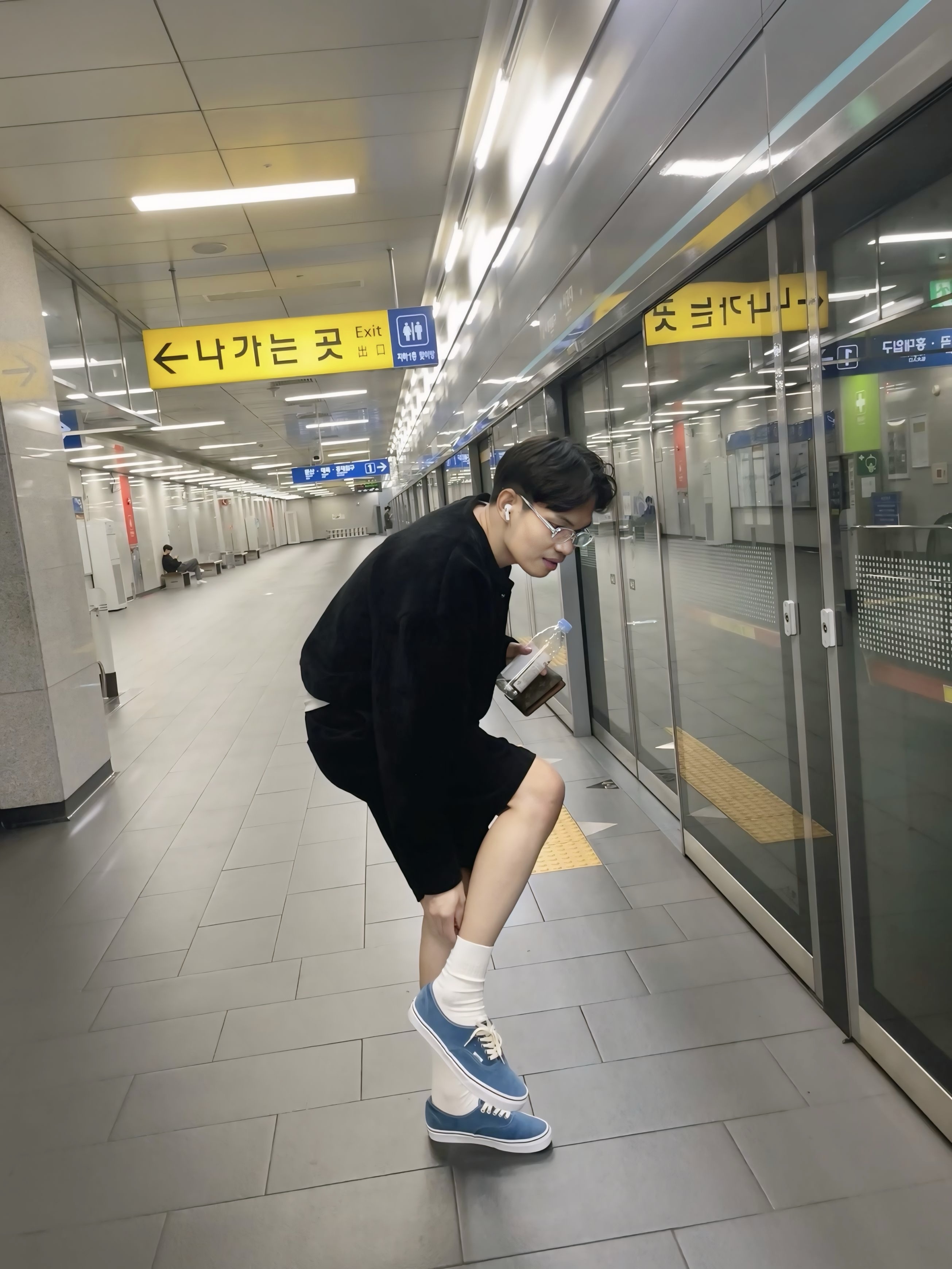 Vans Authentic Corduroy Blue 착용 스타일 - 1