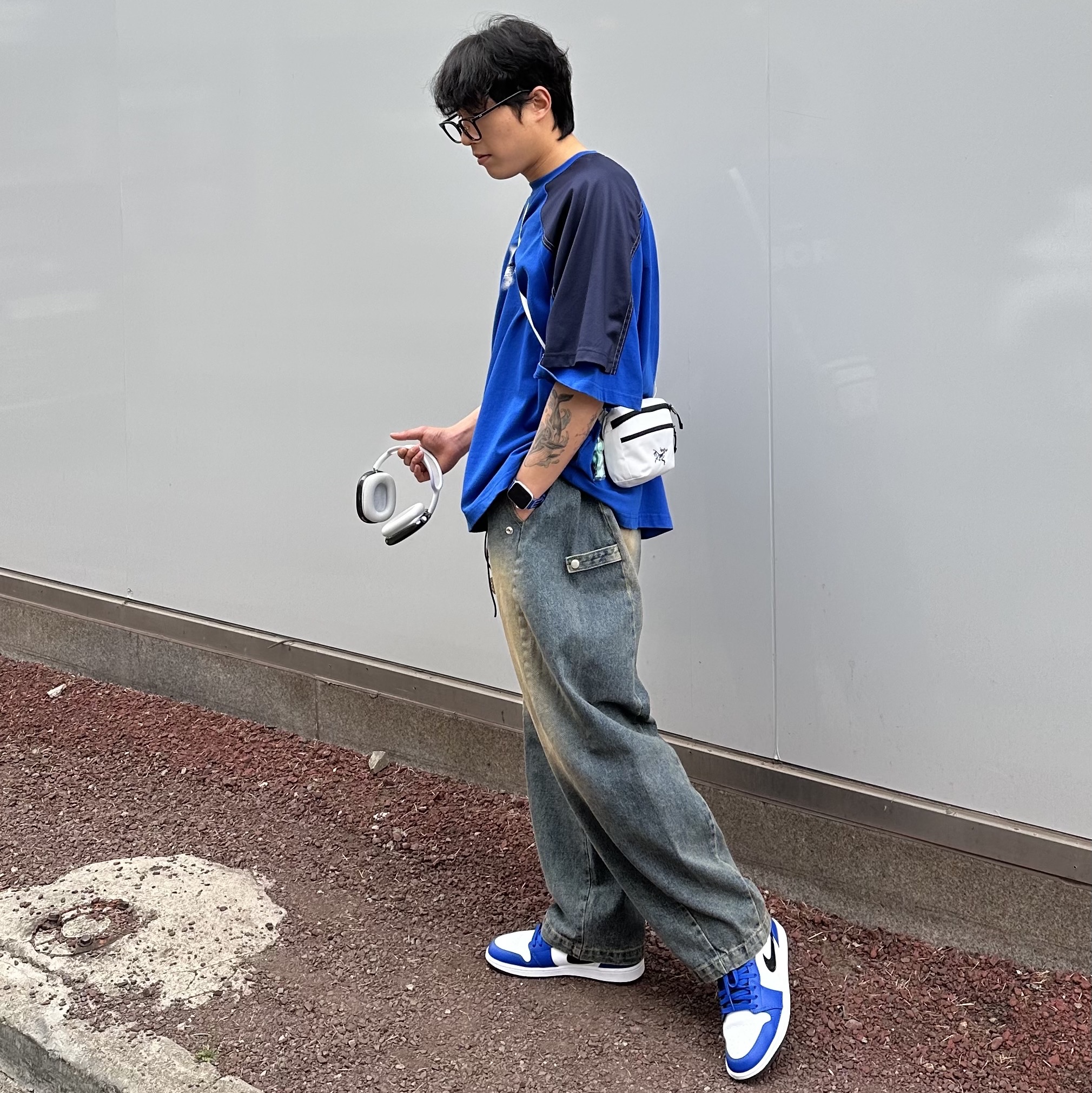 Arc'teryx Mantis 1 Waistpack Orca, Ader Error Nolc Logo Raglan T-Shirt Z-Blue 착용 스타일 - 1