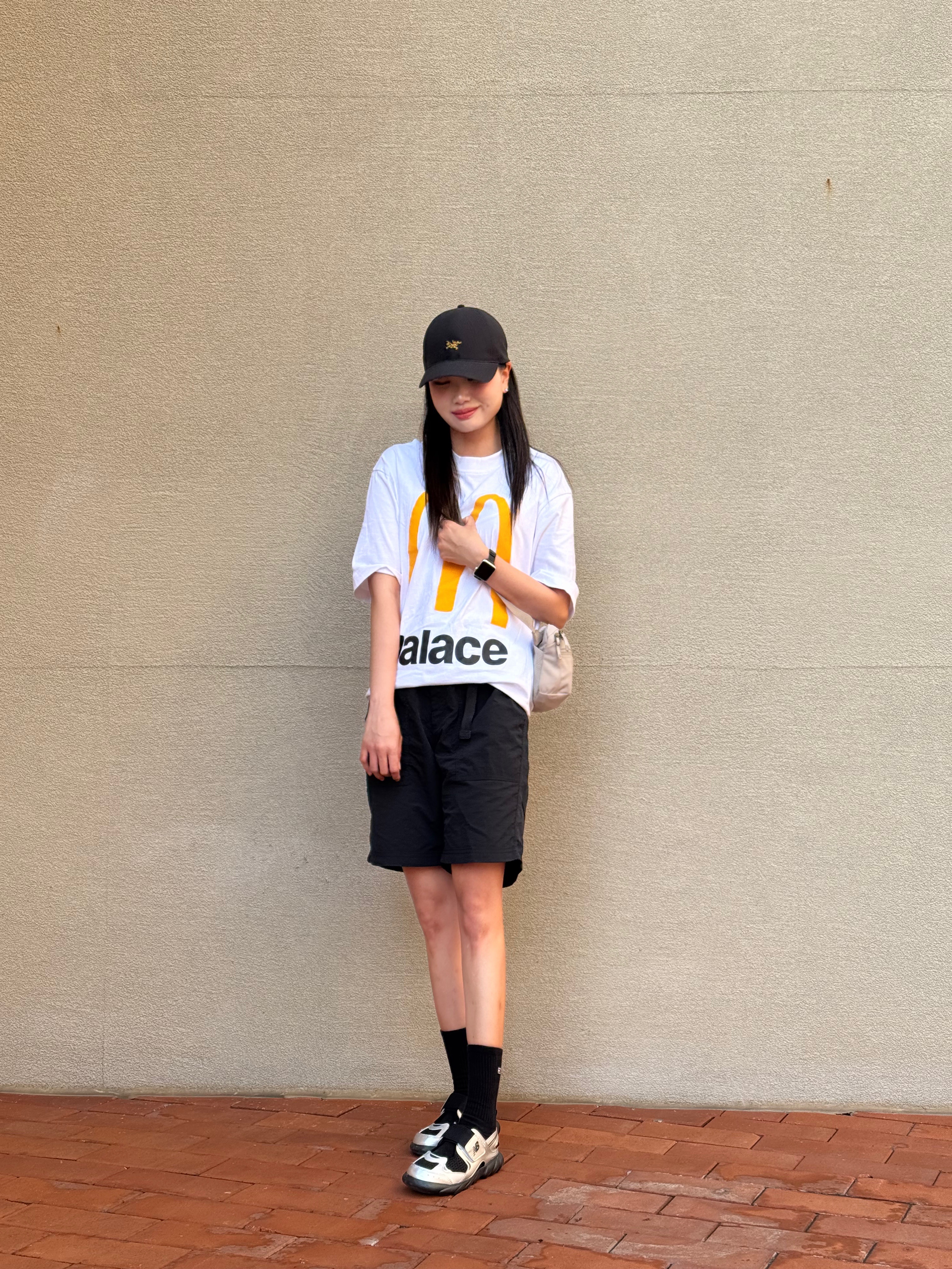 Palace x McDonald's Logo T-Shirt White - 23FW, Arc'teryx Gamma Lightweight Hoody Black 착용 스타일 - 3