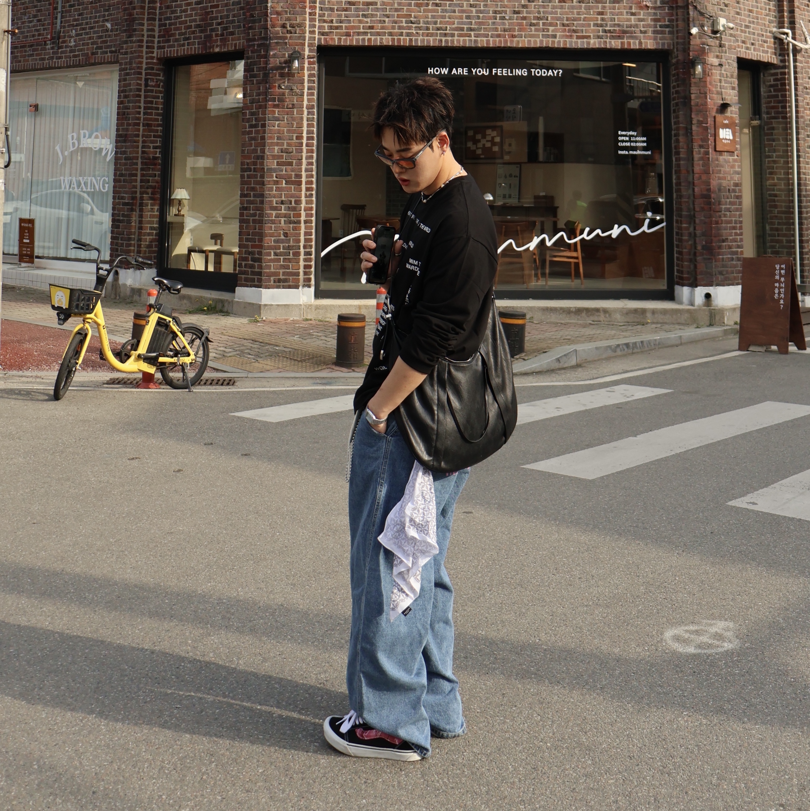 Vans x Peaches. Knu-Skool Black Pink 착용 스타일 - 2