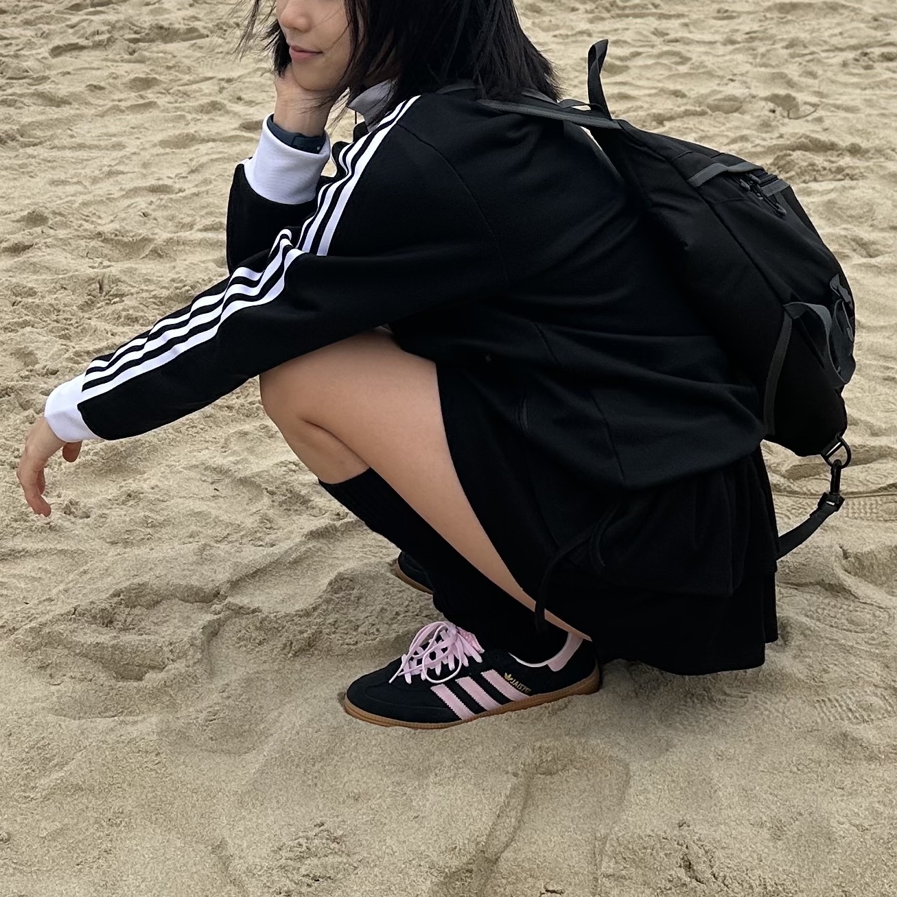 (W) Adidas Spezial Handball Core Black Clear Pink, Adidas Adicolor Classics Beckenbauer Track Jacket Black - KR Sizing 착용 스타일 - 3