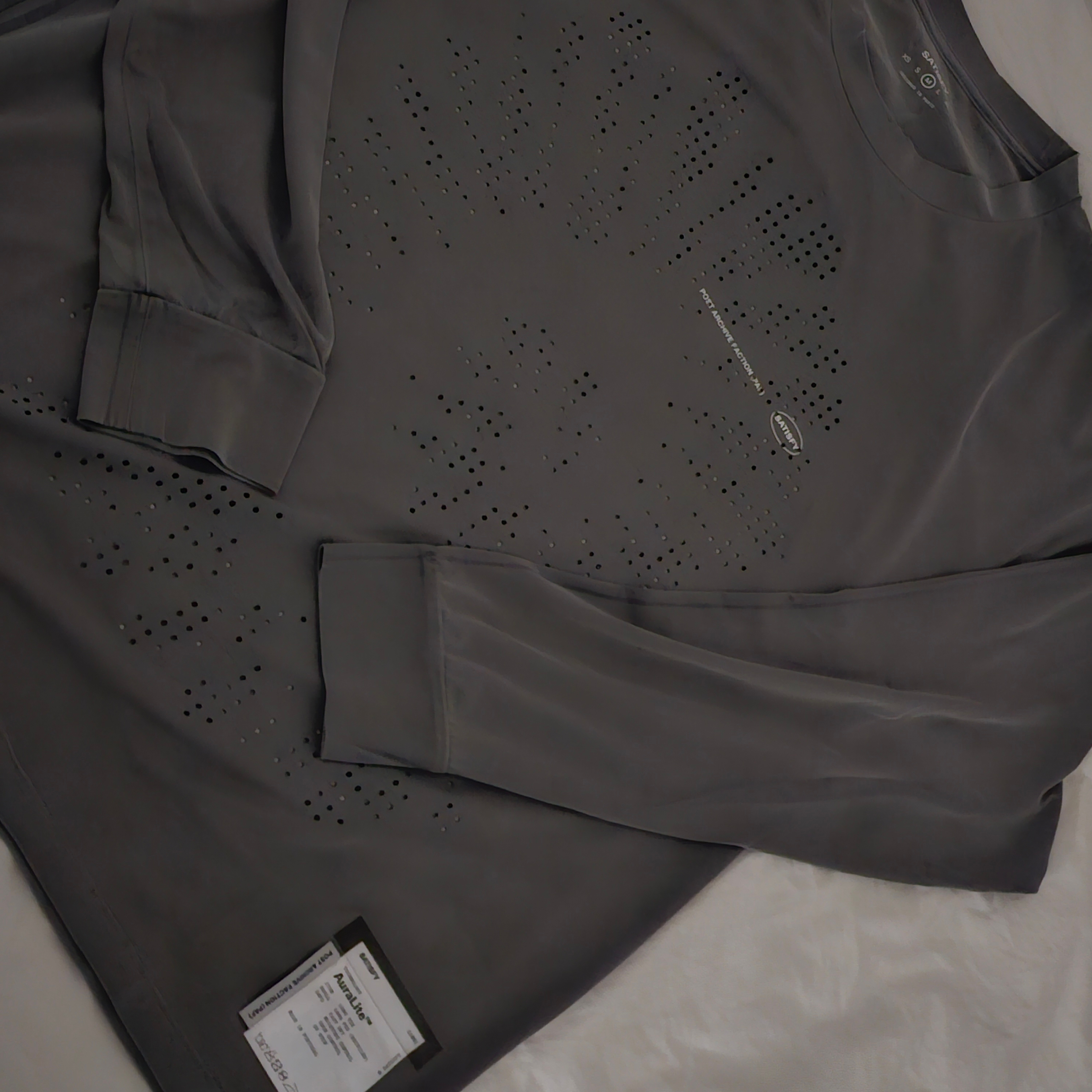 Satisfy x Post Archive Faction (Paf) Auralite Long T-Shirt Grey 착용 스타일 - 1