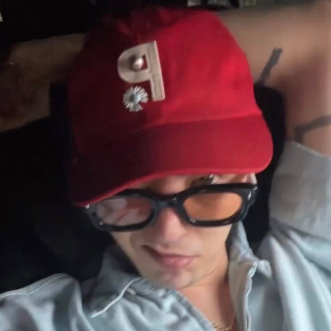 Peaceminusone PMO Ball Cap #1 Red 착용 스타일