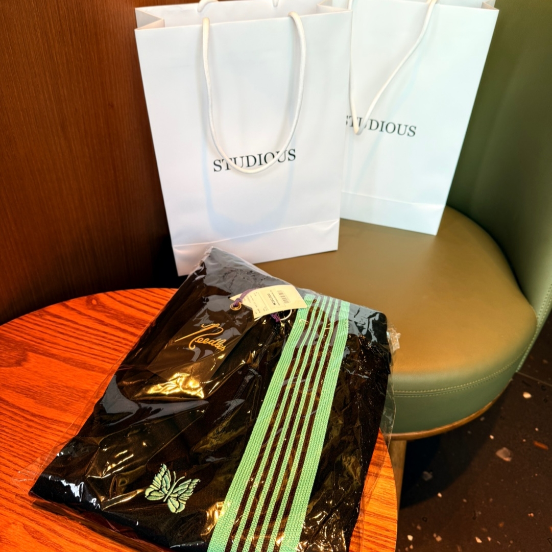 Needles x Studious H.D. Track Pants Poly Smooth Black2 착용 스타일