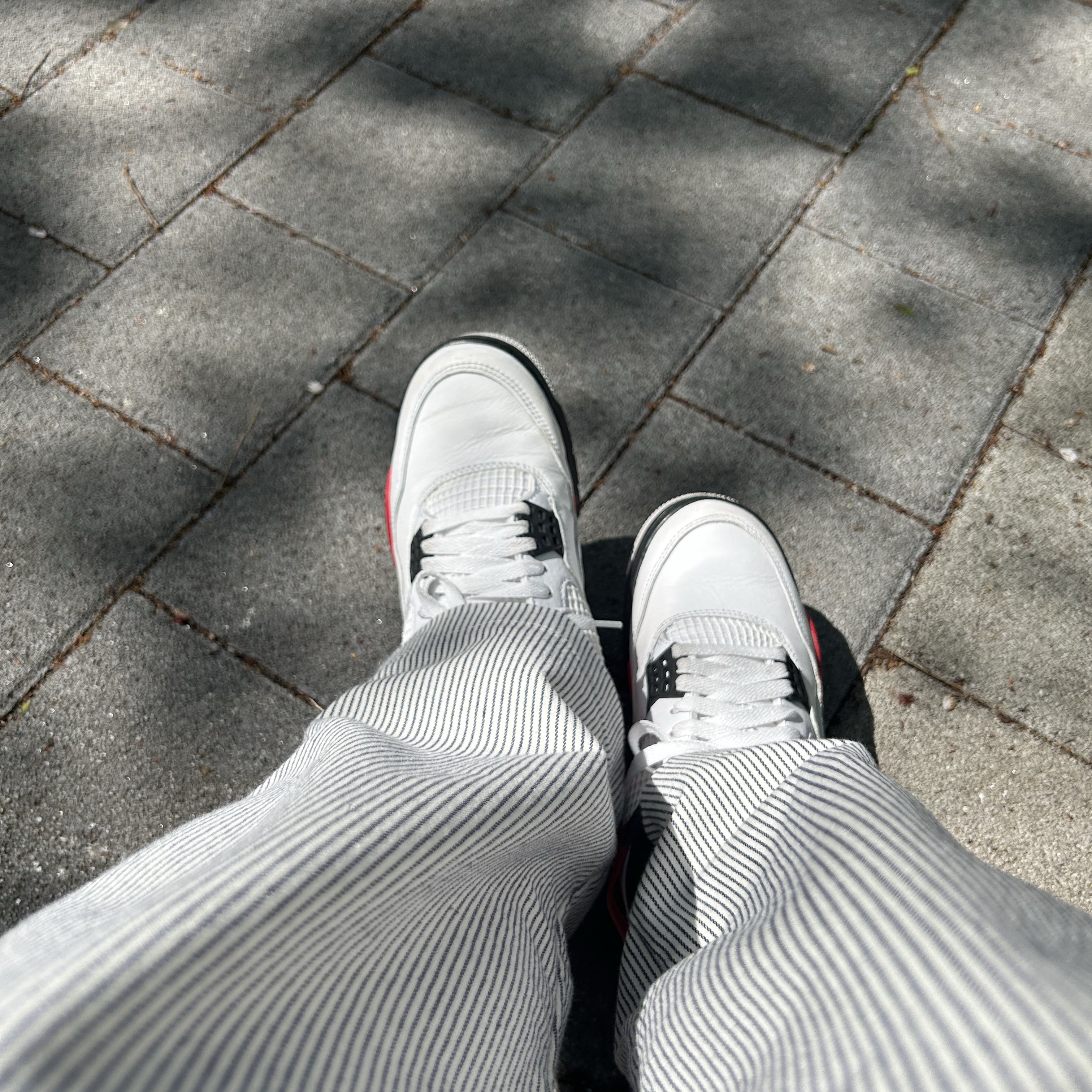 Jordan 4 Retro Red Cement 착용 스타일