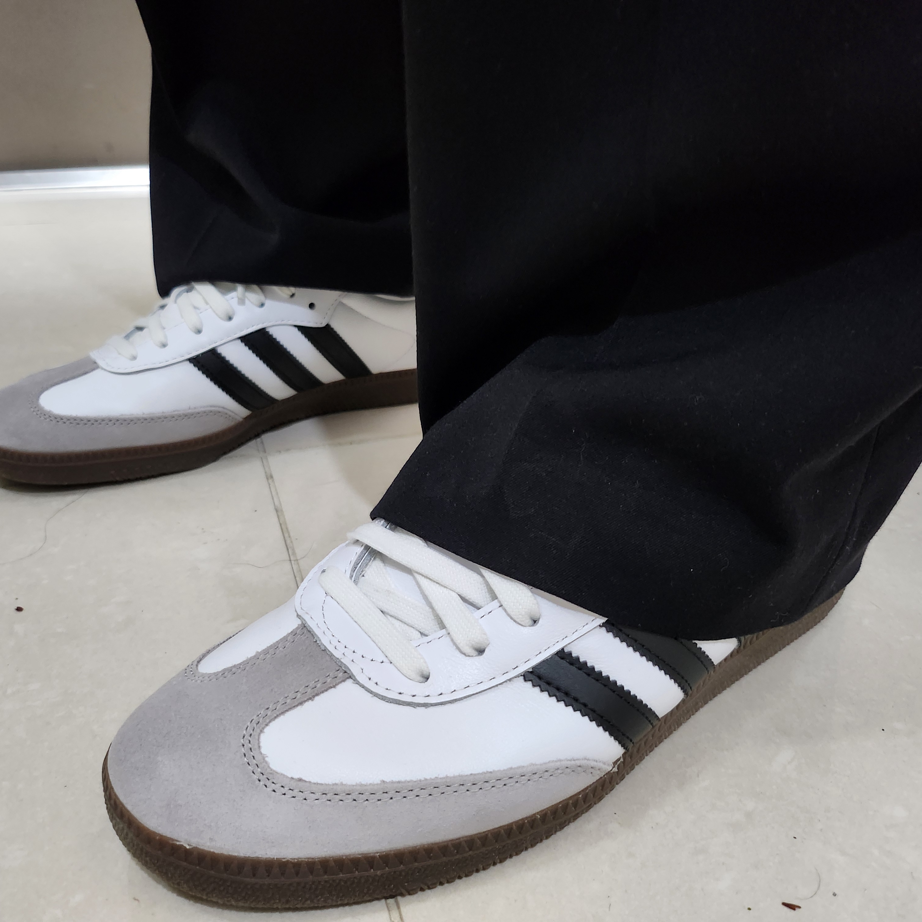 Adidas Samba OG Cloud White 착용 스타일
