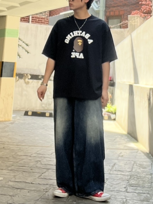 Converse Chuck Taylor All Star Core High Red, BAPE College T-Shirt Black 착용 스타일