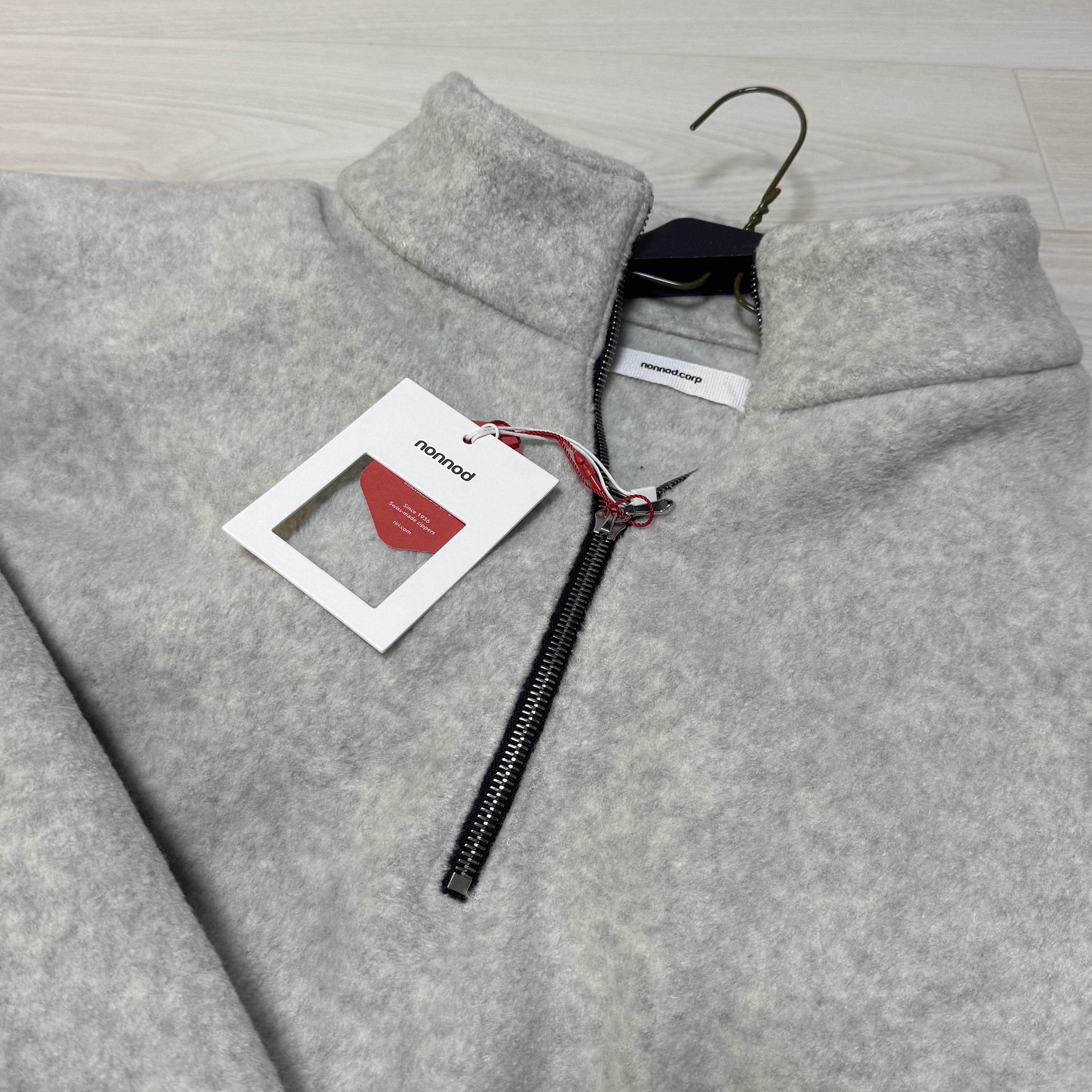 Nonnod Half zip fleece Cloud white 착용 스타일