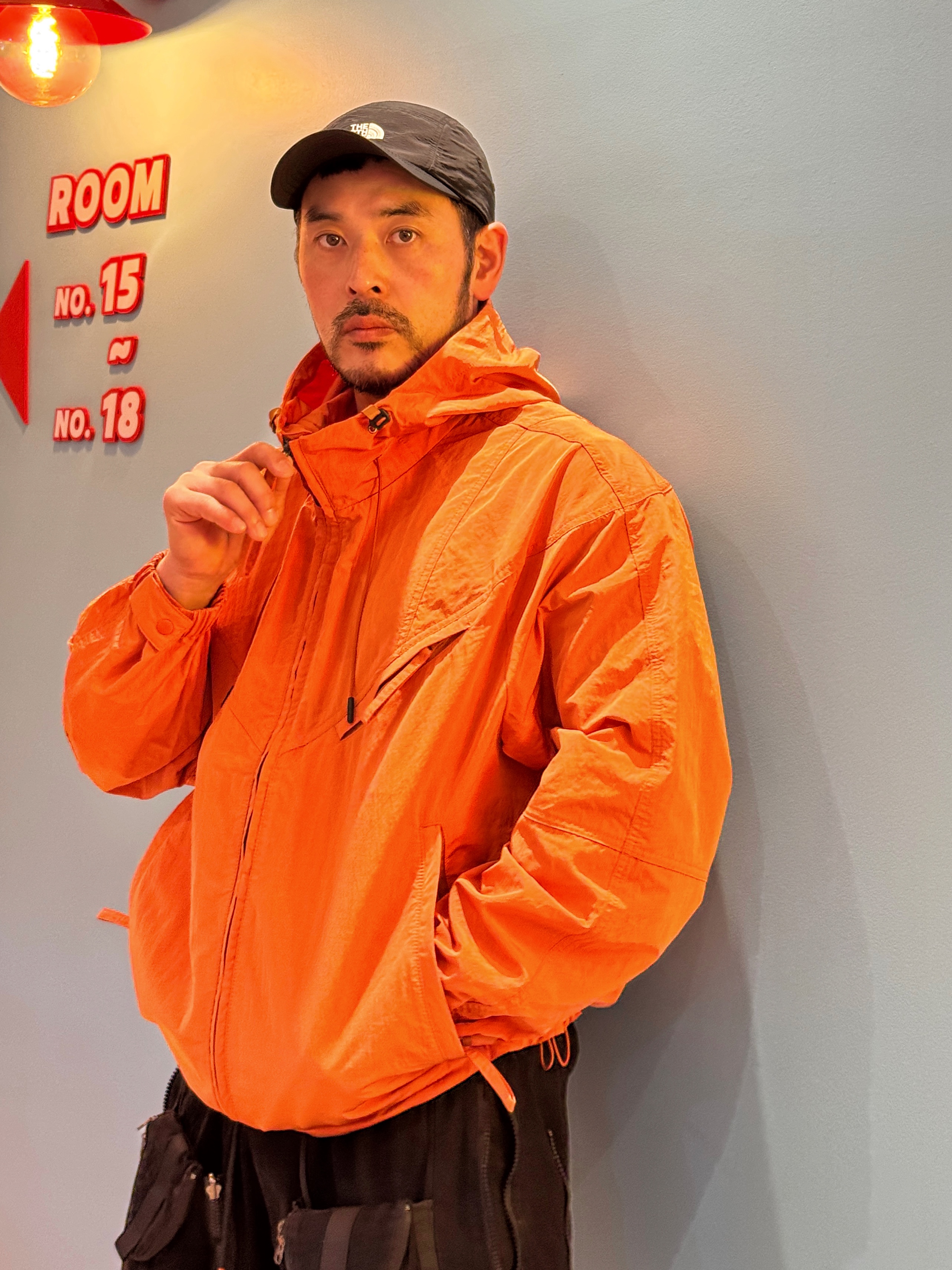 Salomon XT-6 Gore-Tex Black Ebony, [SS25] moif Multi Device Vest Black 착용 스타일 - 4