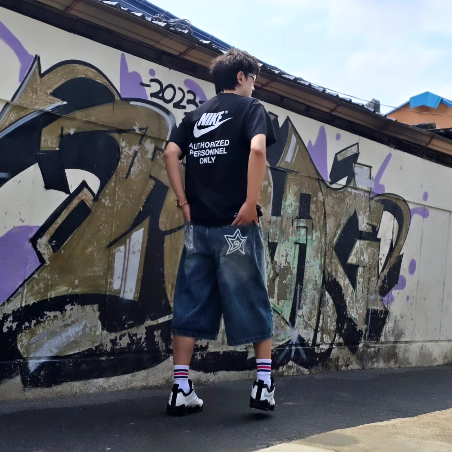 Nike NSW Authorized Personnel T-Shirt Black - Asia, Nike NSW Authorized Personnel T-Shirt Black - US/EU 착용 스타일 - 2