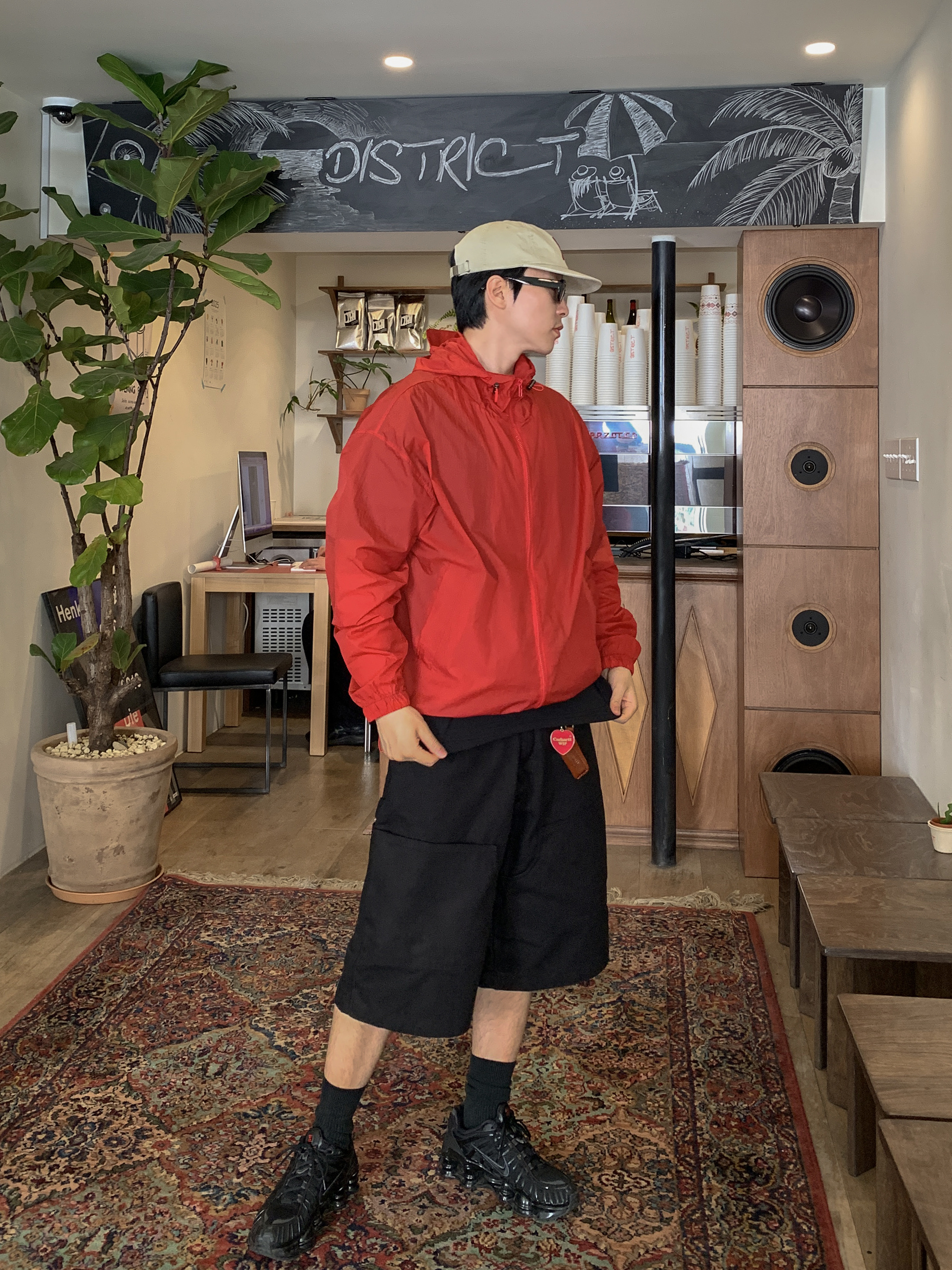 Hello Sunrise H Logo Cotton Relaxed Fit 6Panel Cap Beige, (W) Nike Shox TL Black and Max Orange 착용 스타일 - 2