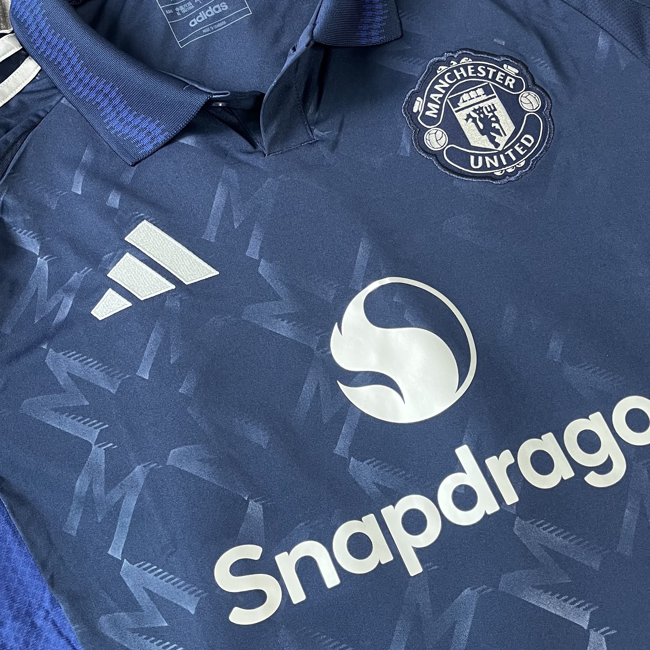 Adidas Manchester United 2024/25 Away Jersey Night Indigo - KR Sizing (Non Marking Ver.) 착용 스타일