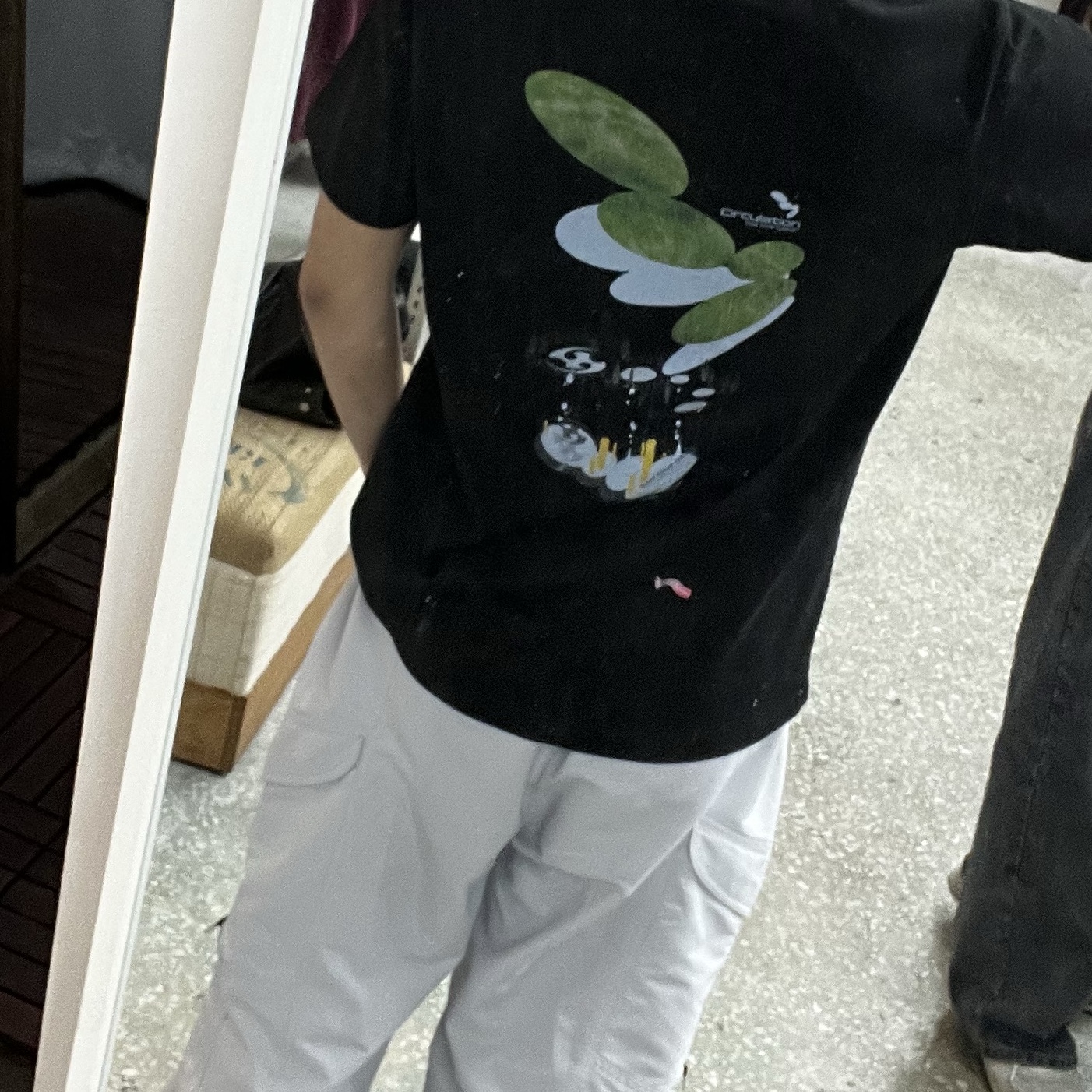 Sansan Gear Chan Chan Symbol T-Shirt Black, Sansan Gear Pin-Tuck Cargo Pants Light Grey  - 23FW 착용 스타일