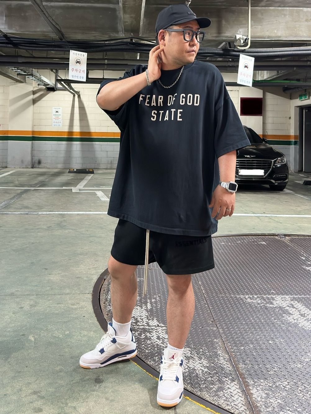 Essentials Nylon Baseball Cap Jet Black, Essentials Heavy Crewneck T-Shirt Black - 24FW 착용 스타일