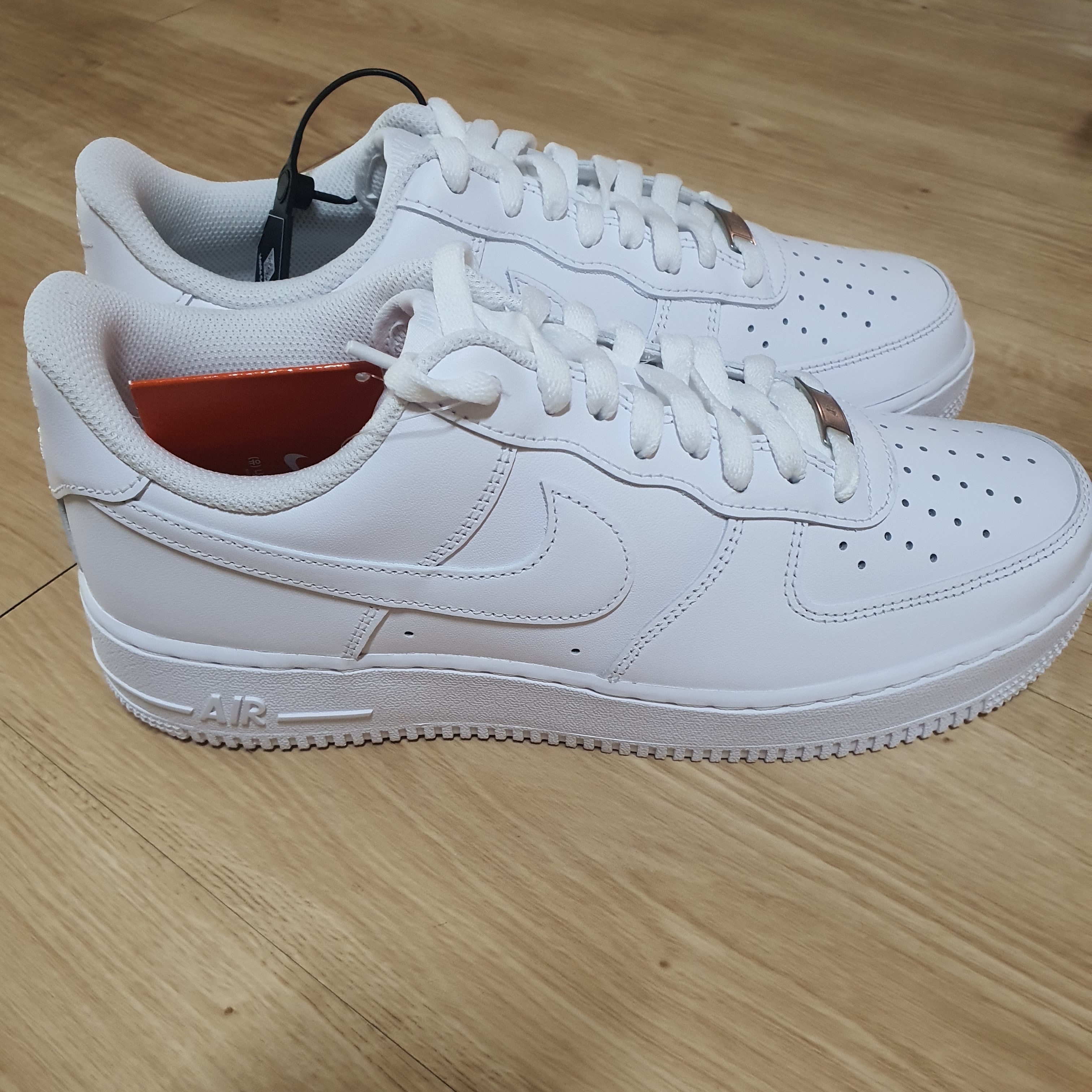 Nike Air Force 1 '07 Low White 착용 스타일 - 3