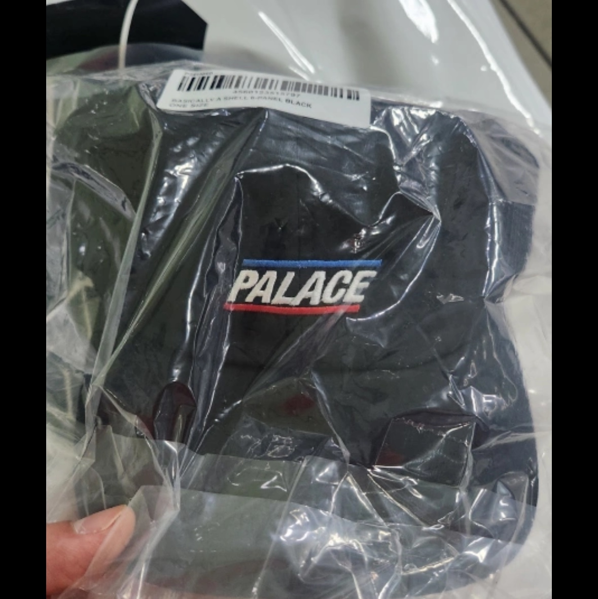Palace Basically A Shell 6-Panel Black - 24SS 착용 스타일
