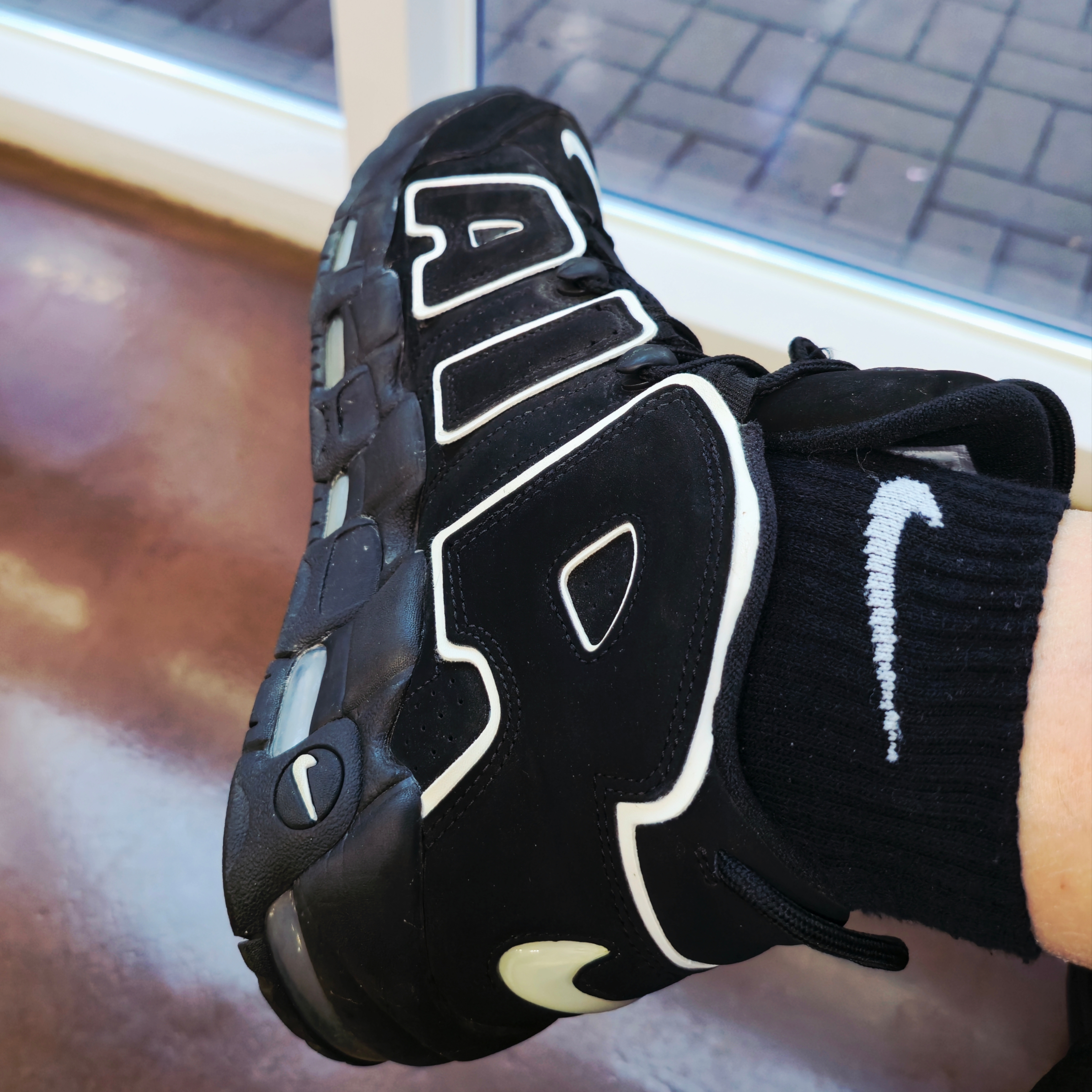 Nike Air More Uptempo Black White 2020 착용 스타일