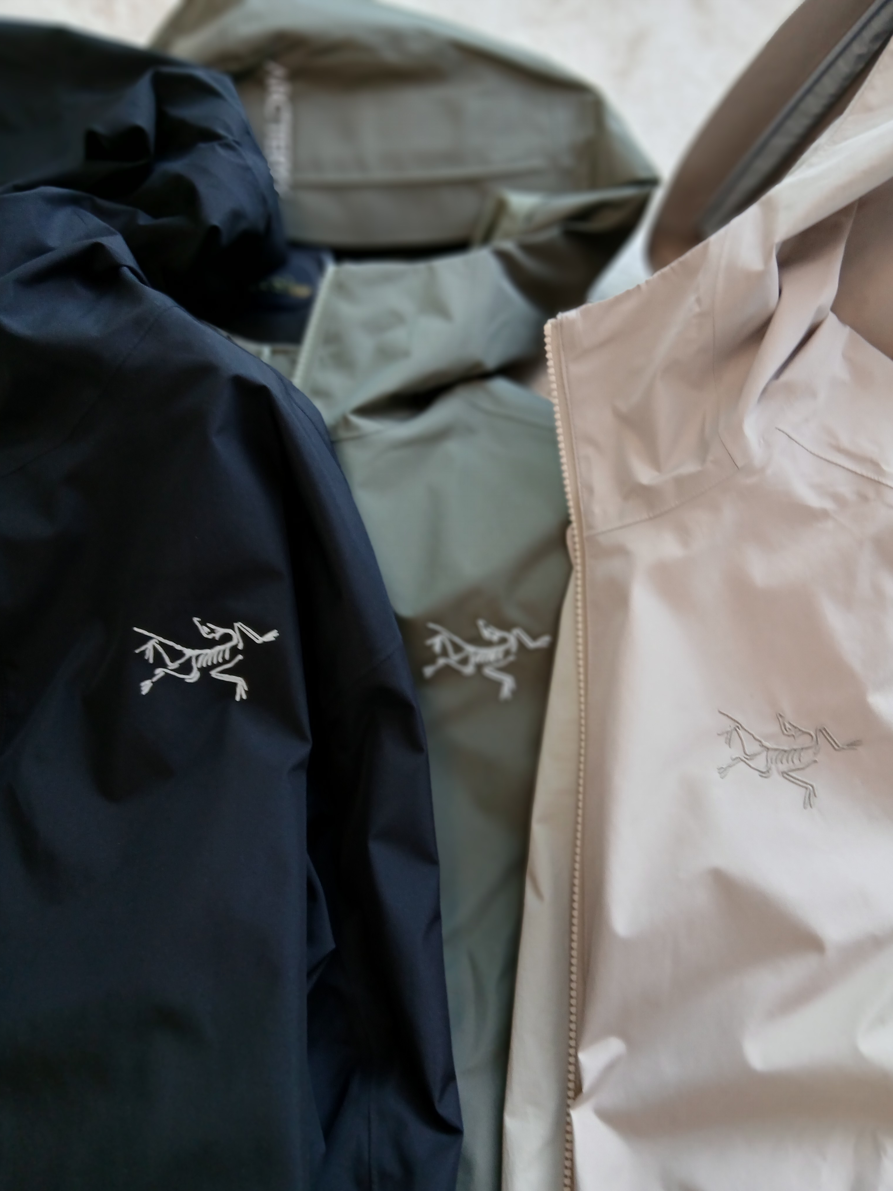 Arc'teryx Solano Hoody Black, Arc'teryx Solano Hoody Rune 착용 스타일 - 2