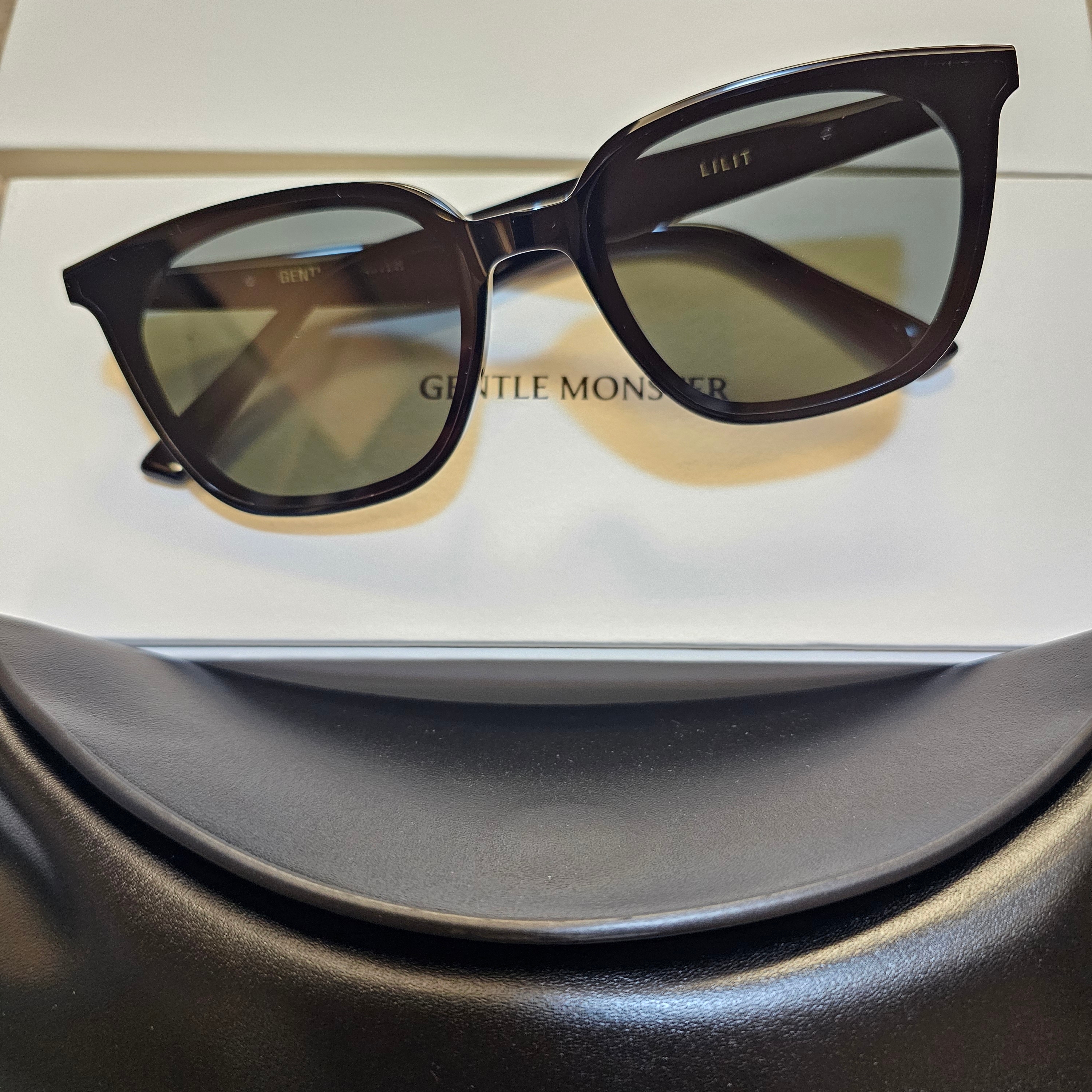 Gentle Monster Lilit 01 Black 착용 스타일