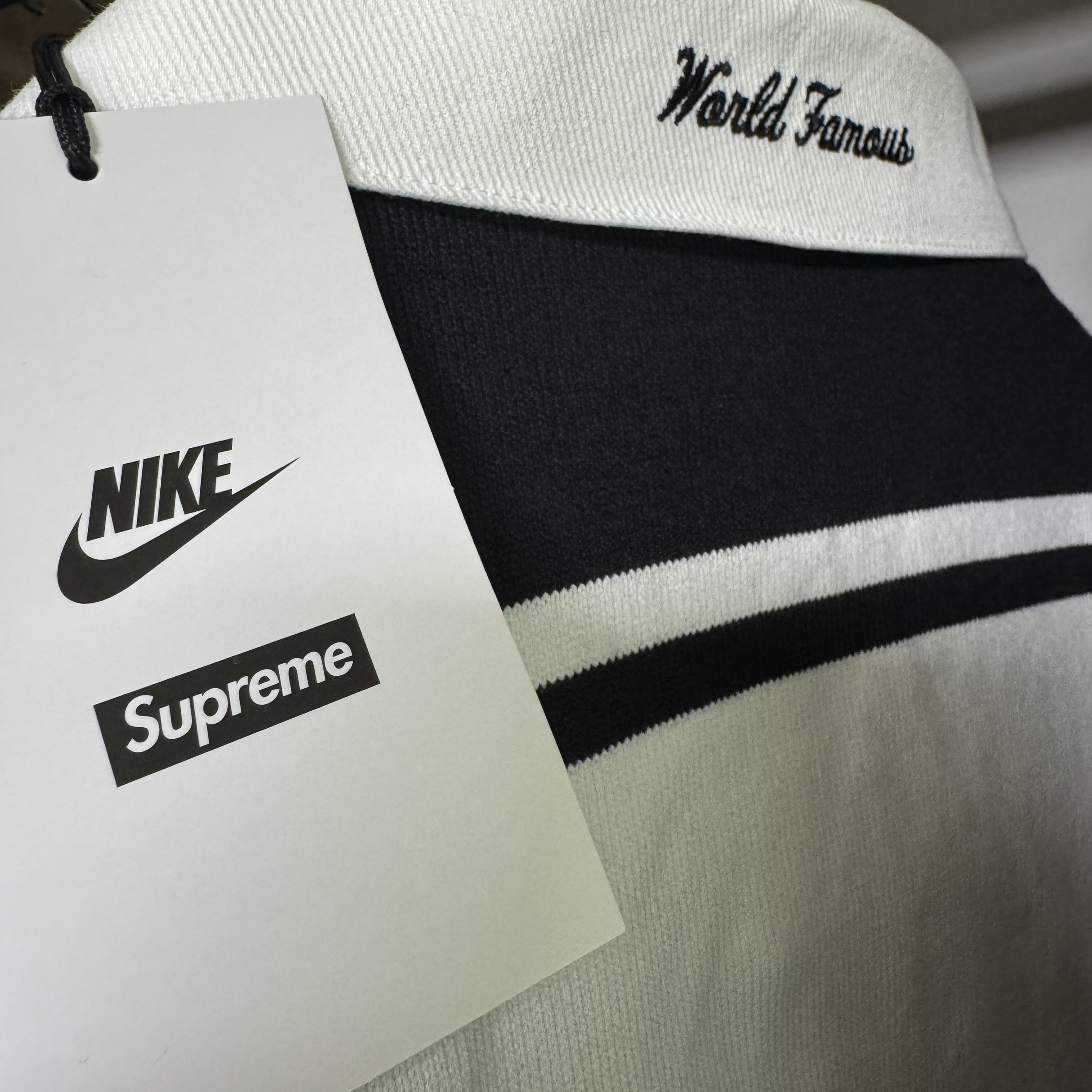Supreme x Nike Stripe Rugby Black - 25SS 착용 스타일 - 2