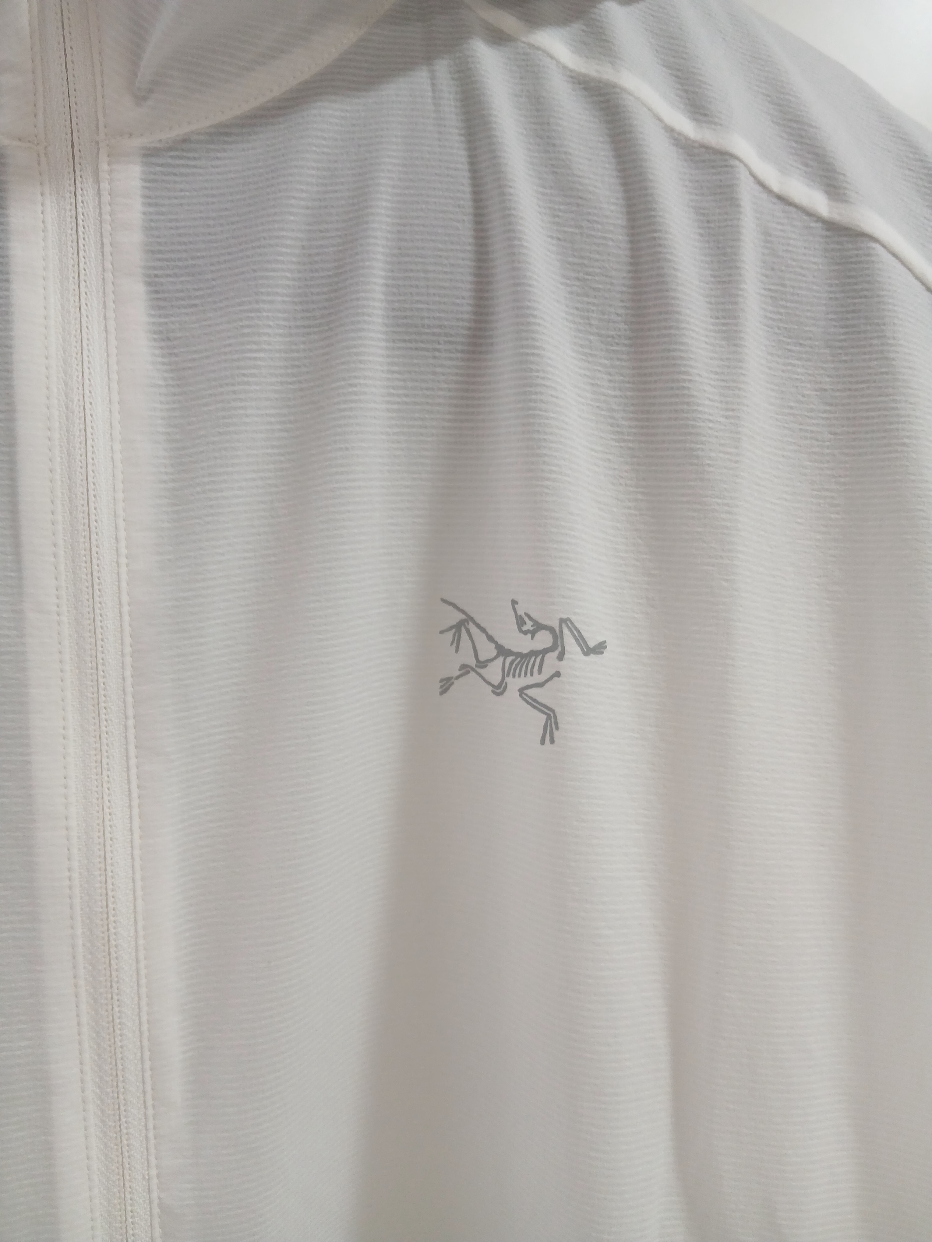 Arc'teryx Incendo Airshell Hoody Arctic Silk, [SS25] moif Hiker Half Shirt Black 착용 스타일 - 5