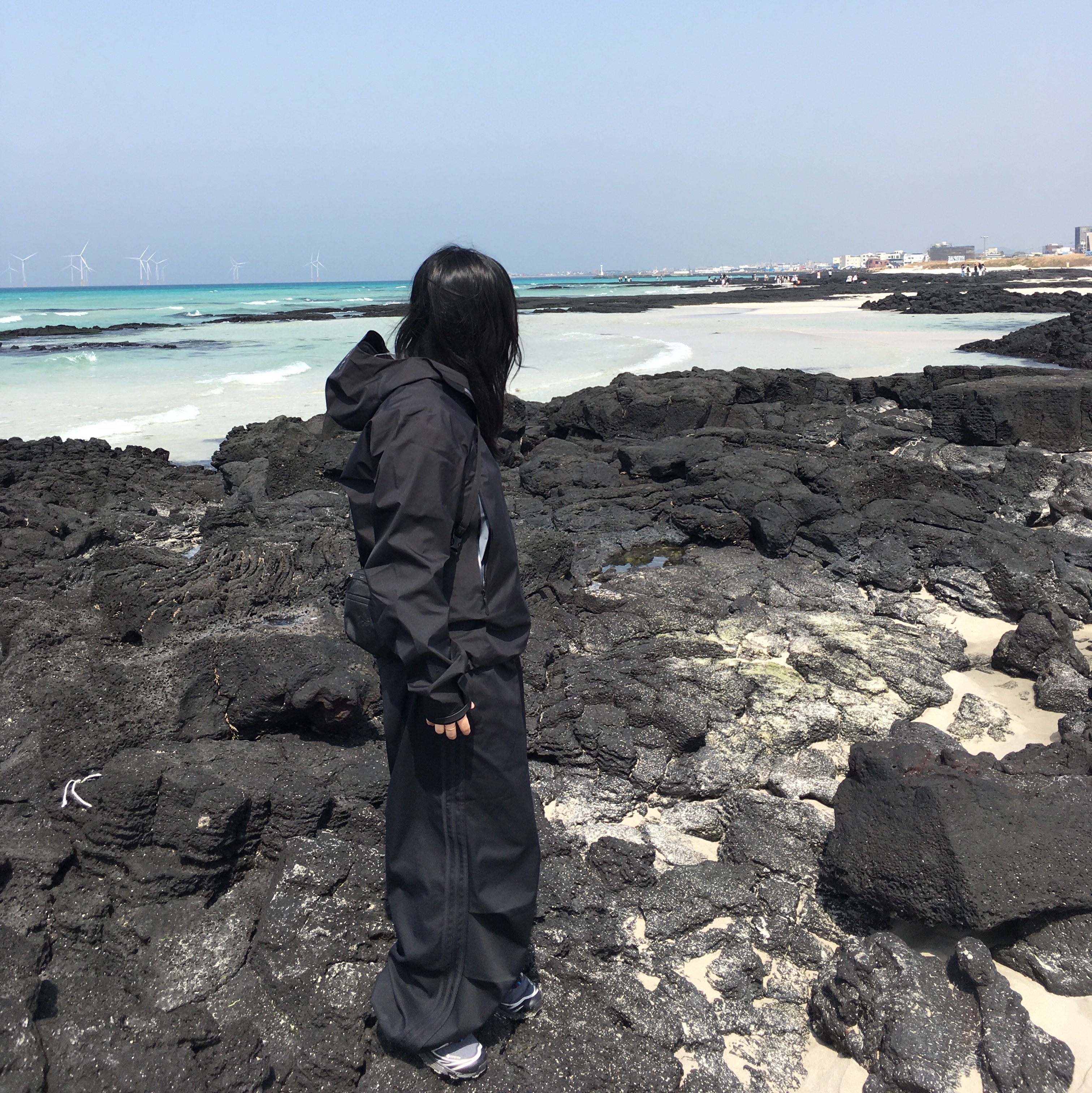 Arc'teryx Beta Jacket Black, Salomon XT-6 Gore-Tex Black Ebony 착용 스타일 - 1