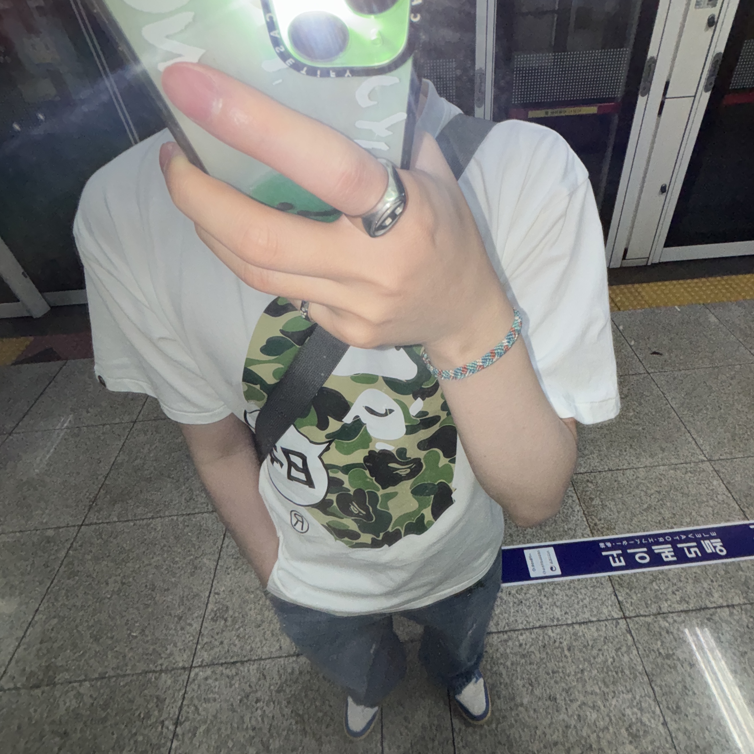 BAPE Japan Big Ape Head City T-Shirt White, Diesel Dx1475 Stainless Steel Signet Ring Silver 착용 스타일