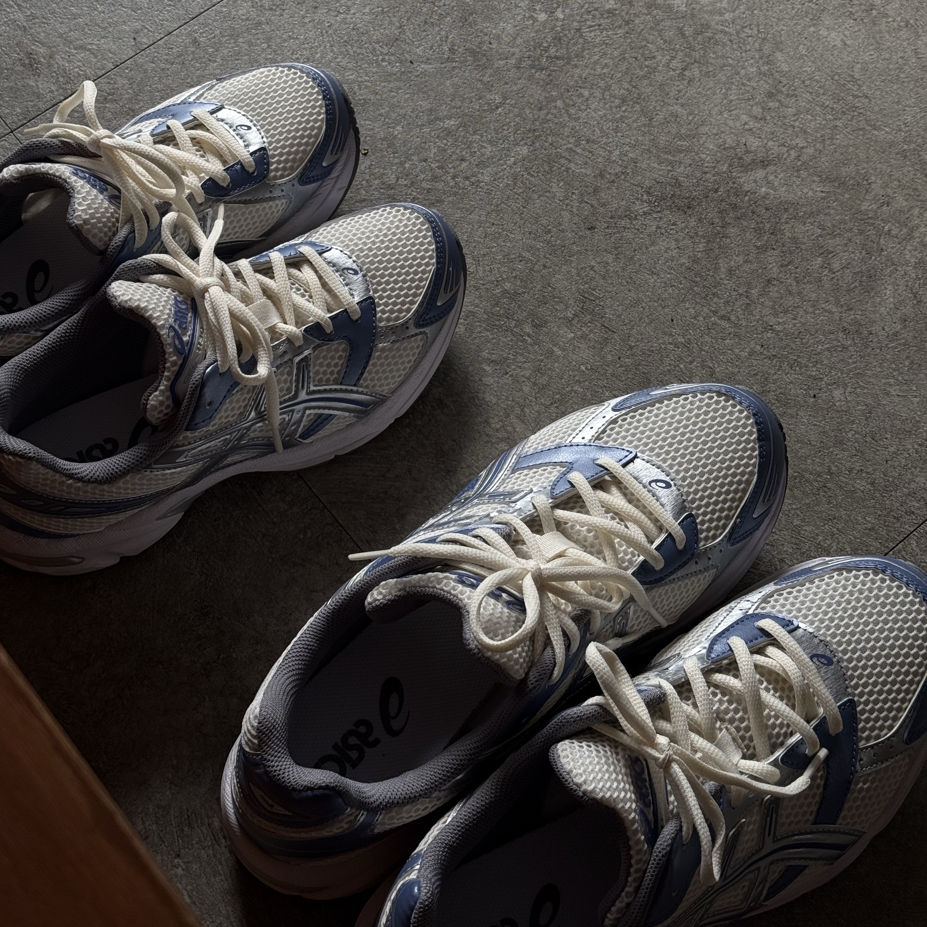 Asics Gel-1130 Cream Blueberry 착용 스타일