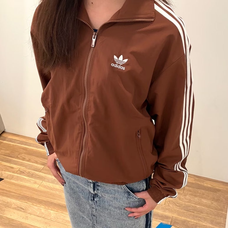 Adidas Adicolor Woven Firebird Track Top Preloved Brown - KR Sizing, Adidas Waffle Beckenbauer Track Top Wonder White - KR Sizing 착용 스타일 - 3