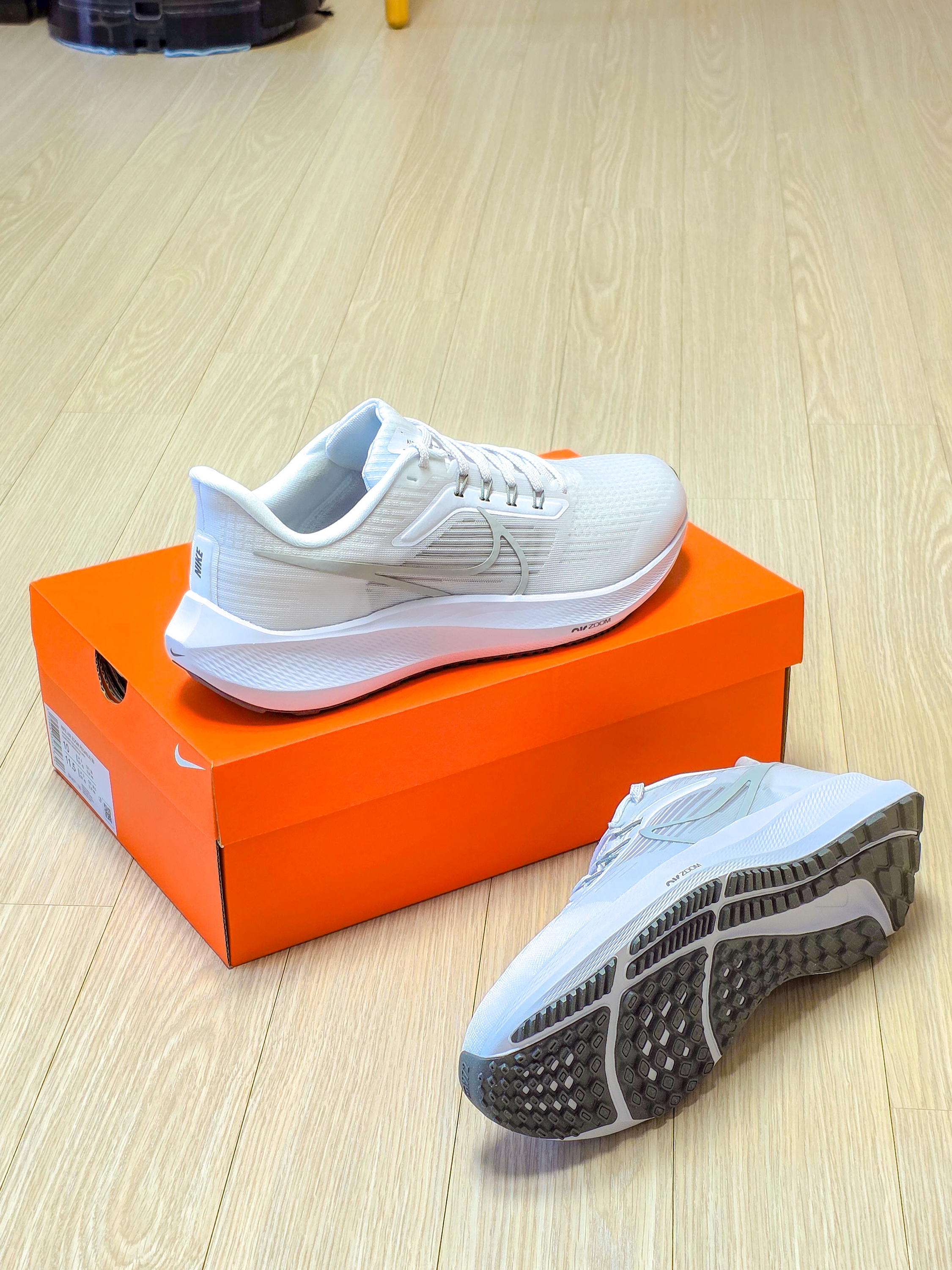 Nike Air Zoom Pegasus 39 White Grey Fog 착용 스타일 - 8