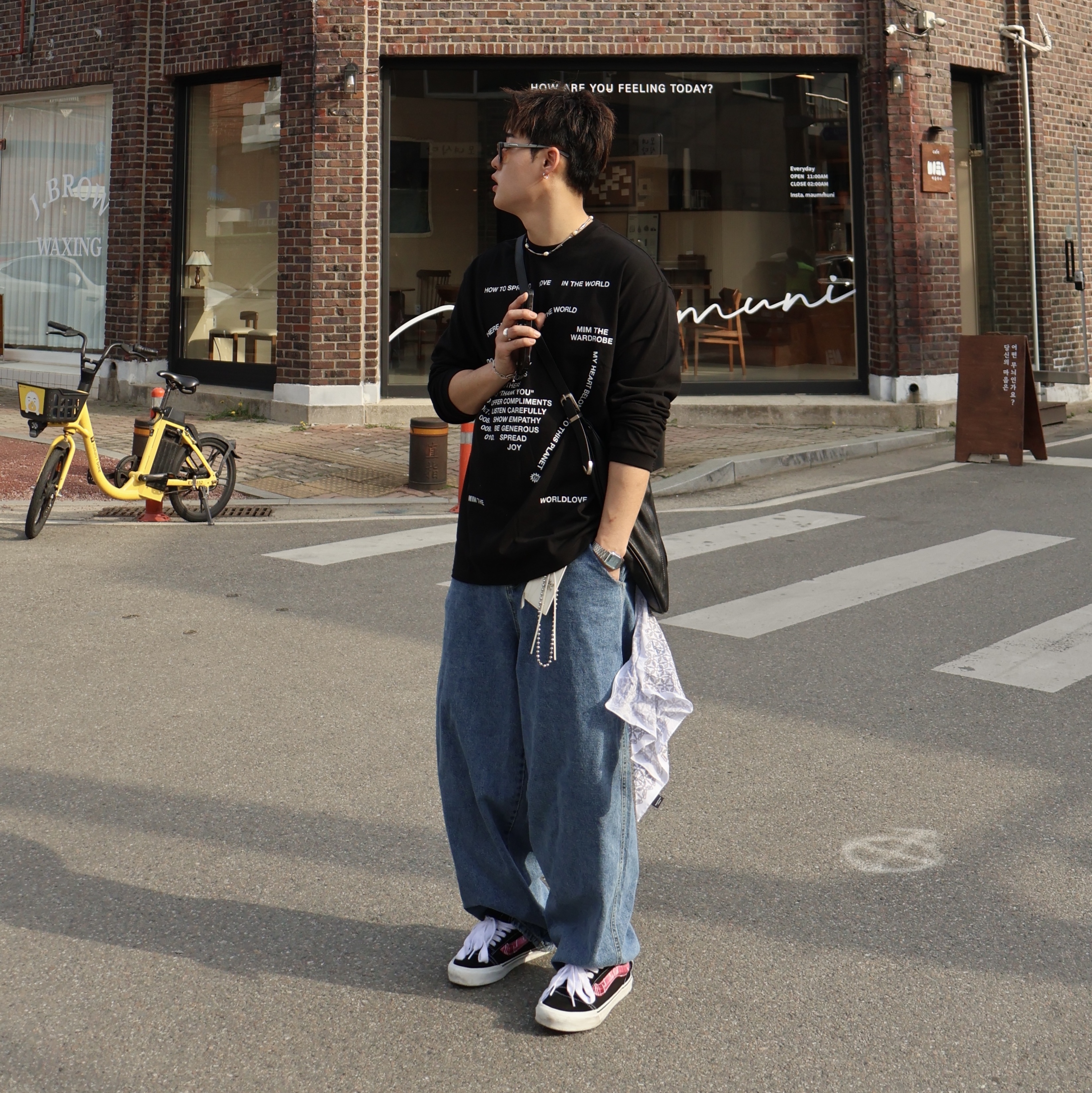 Vans x Peaches. Knu-Skool Black Pink 착용 스타일 - 1