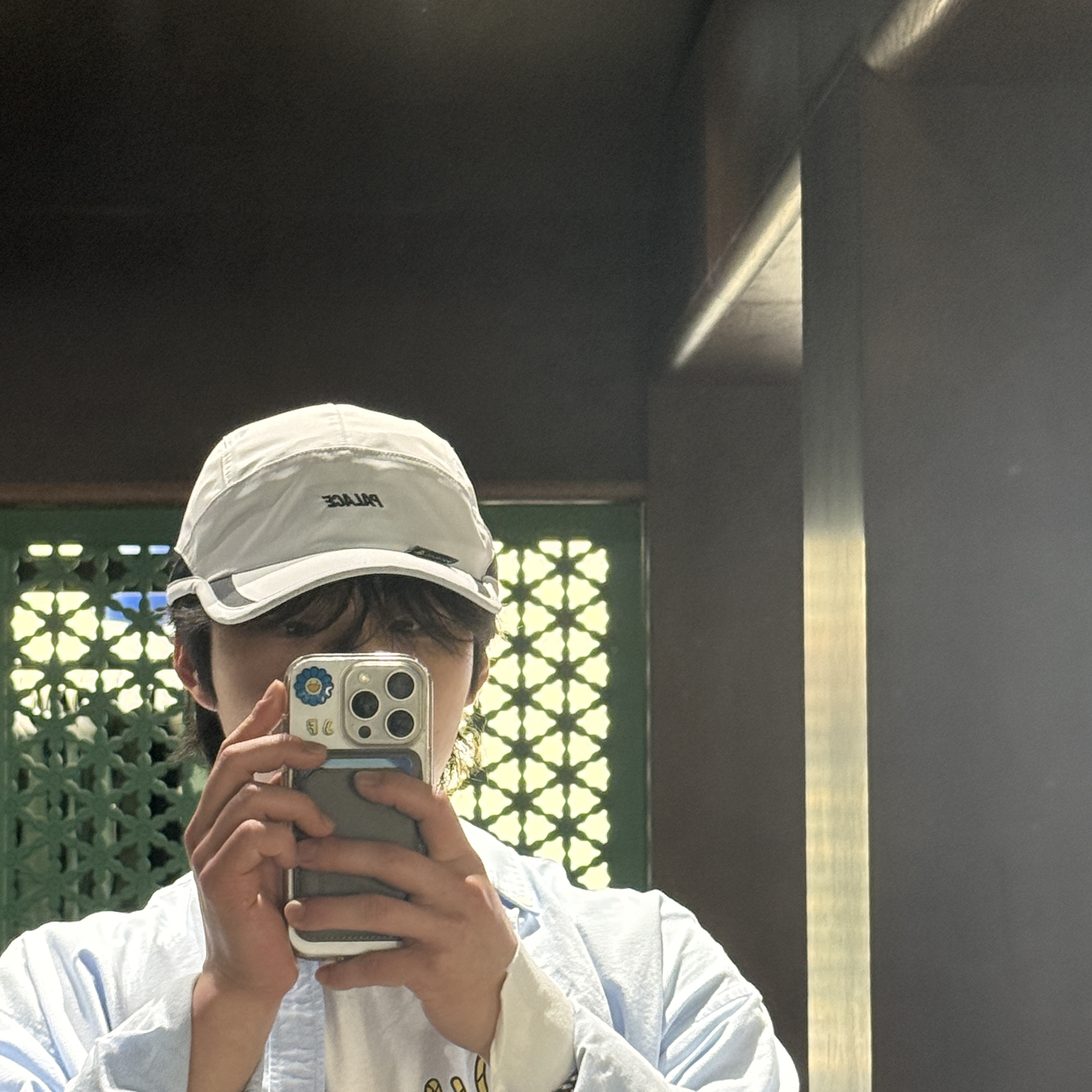 Palace Gore-Tex 3L Runner Cloud - 25SS 착용 스타일