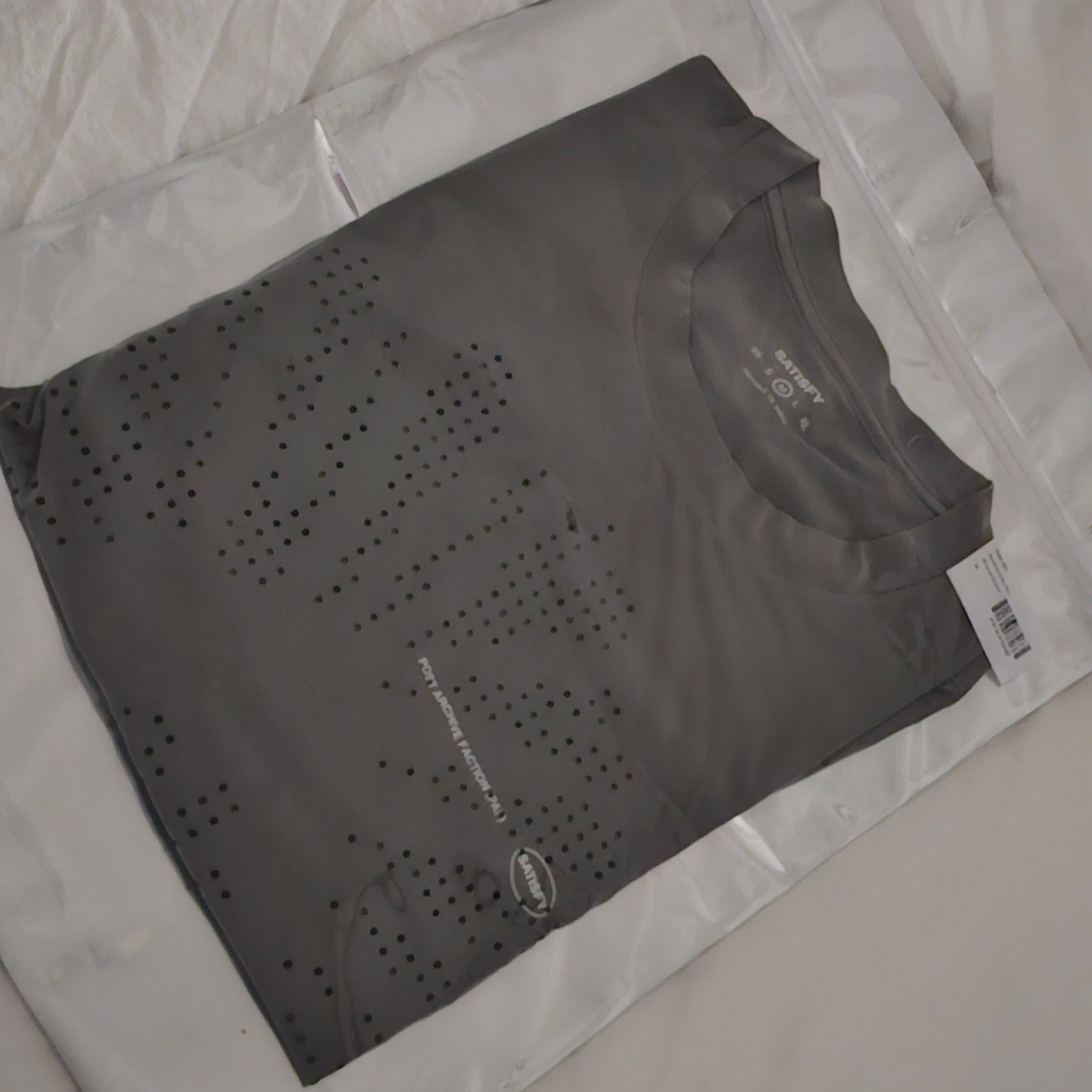 Satisfy x Post Archive Faction (Paf) Auralite Long T-Shirt Grey 착용 스타일 - 3