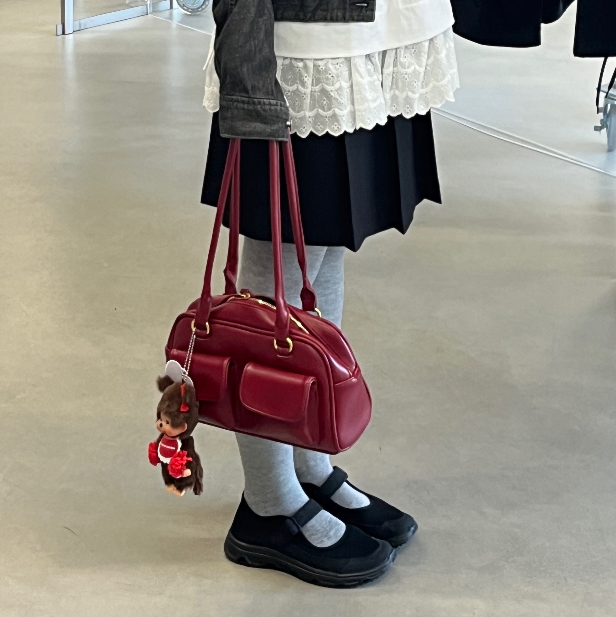 Salomon RX Marie Jeanne Black, Monchhichi Happy Color Key Chain Red Brown 착용 스타일 - 2