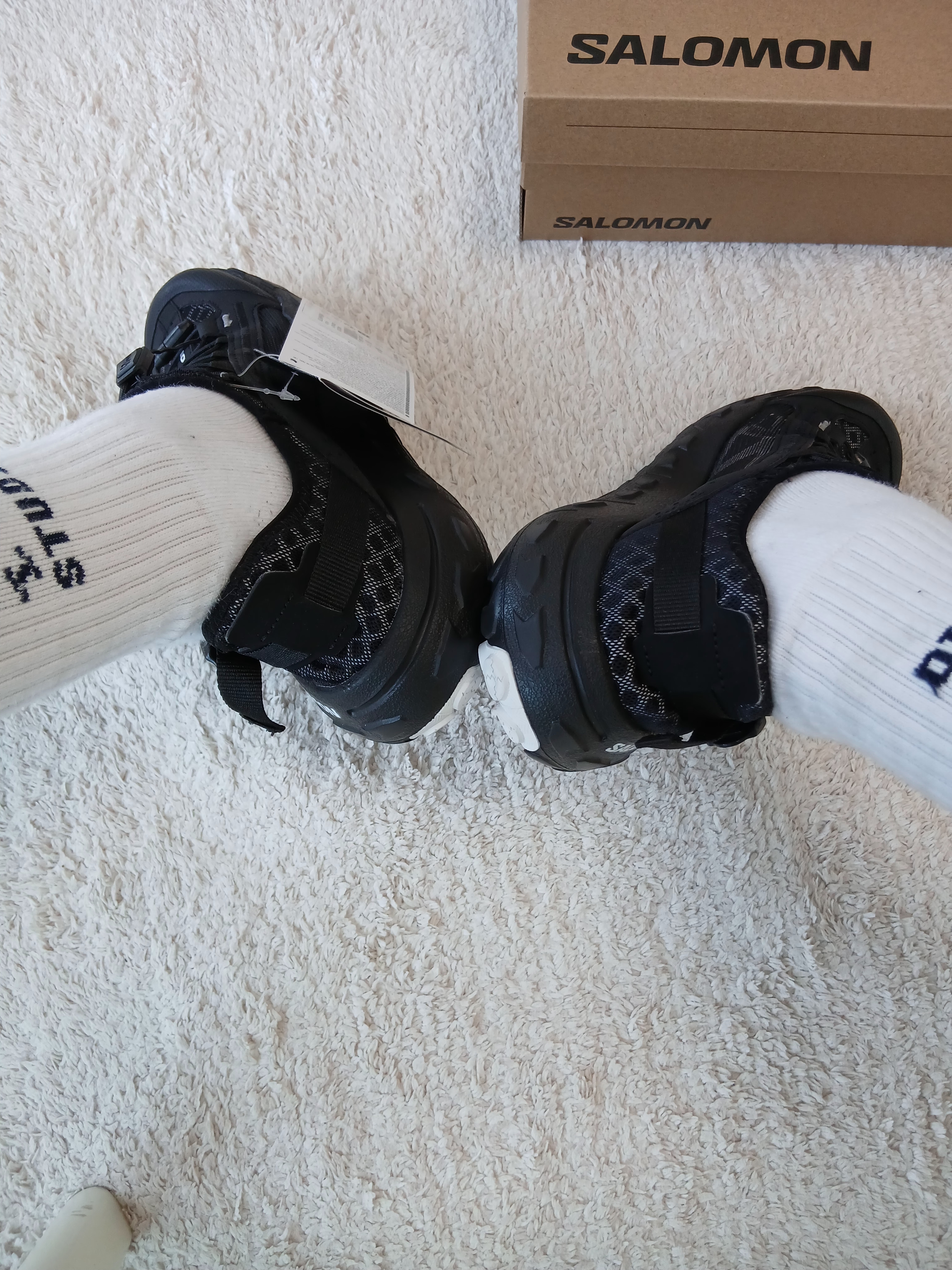IAB Studio Socks White Set, Salomon Solamphibian Black Alloy 착용 스타일 - 8