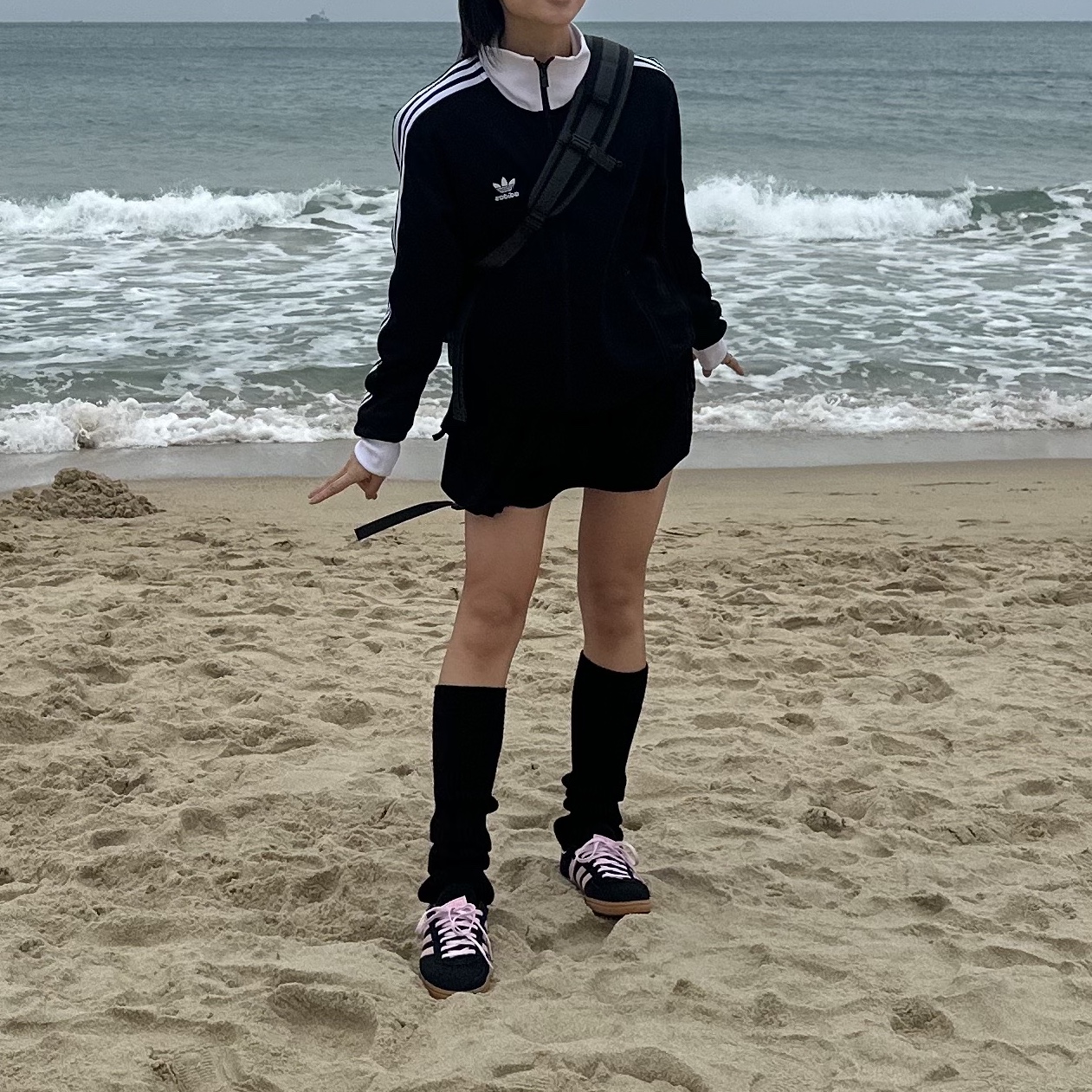 (W) Adidas Spezial Handball Core Black Clear Pink, Adidas Adicolor Classics Beckenbauer Track Jacket Black - KR Sizing 착용 스타일 - 2