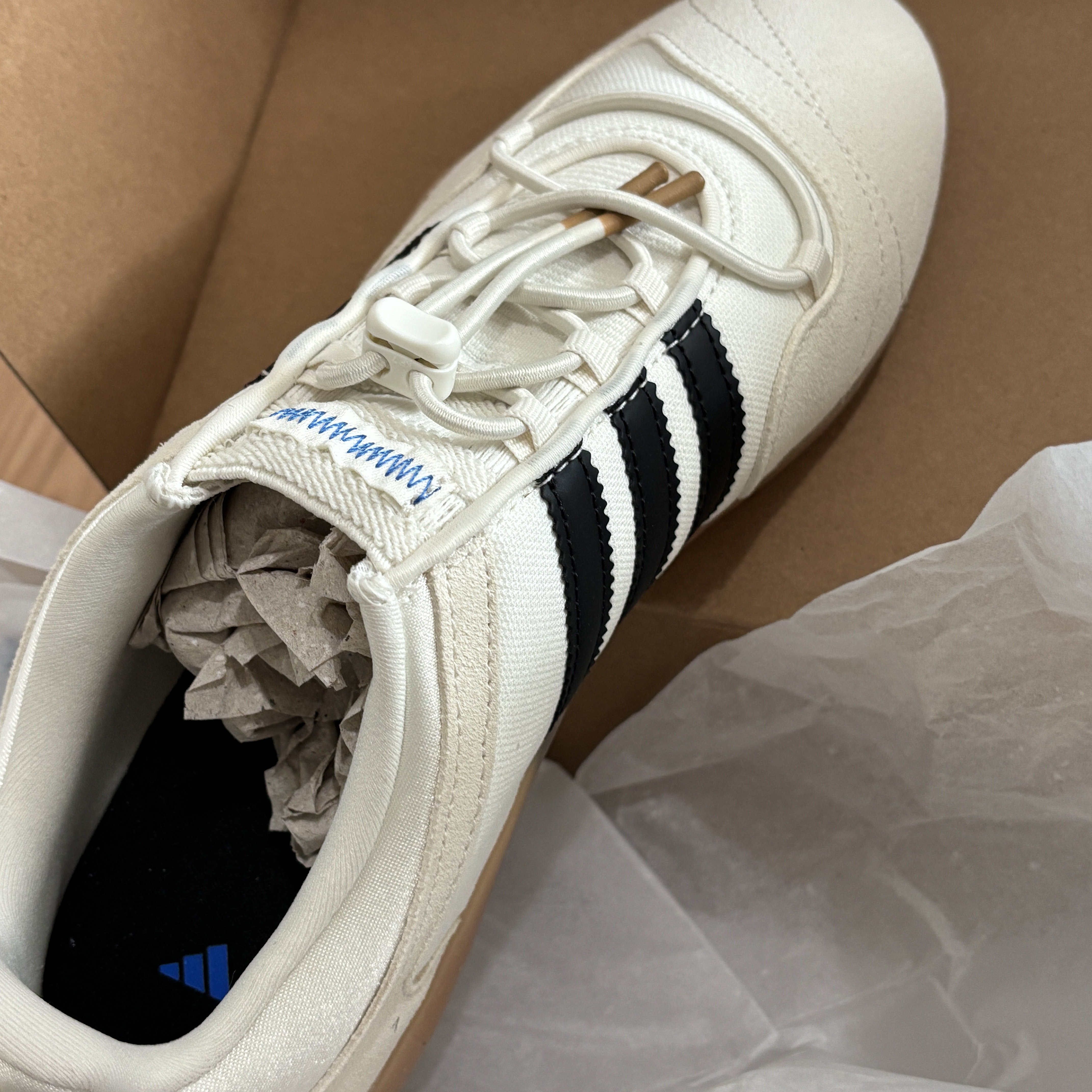 Adidas x Bad Bunny Ballerina Off White Core Black 착용 스타일