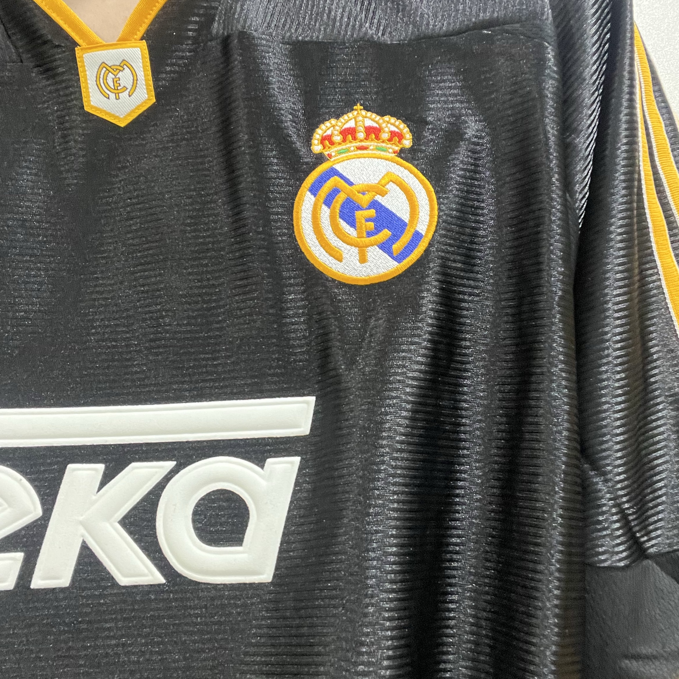 Adidas Real Madrid 99/00 Away Jersey Black - KR Sizing (Non Marking Ver.) 착용 스타일